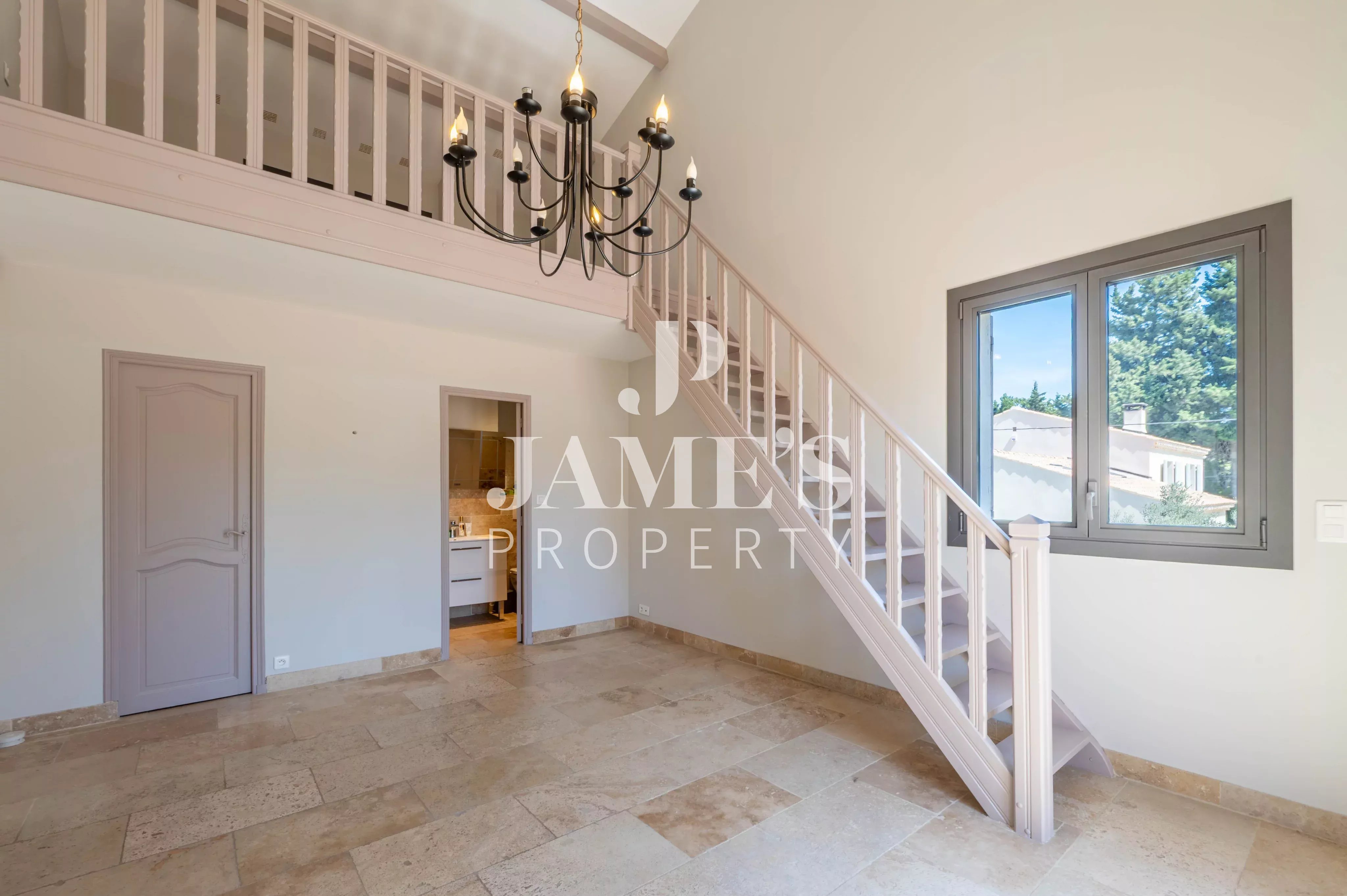 Photo 10 — JAME'S PROPERTY