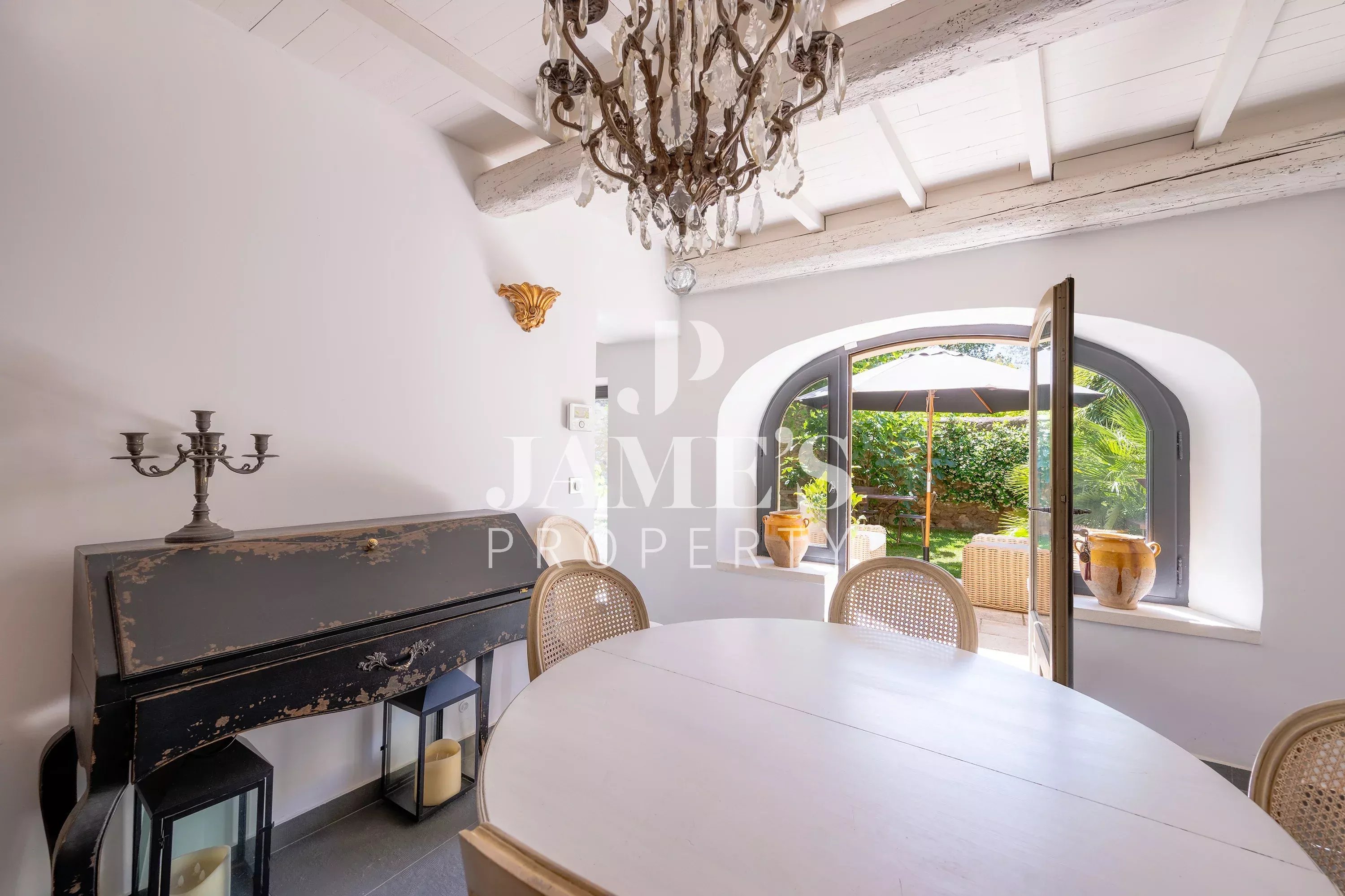Photo 7 — JAME'S PROPERTY