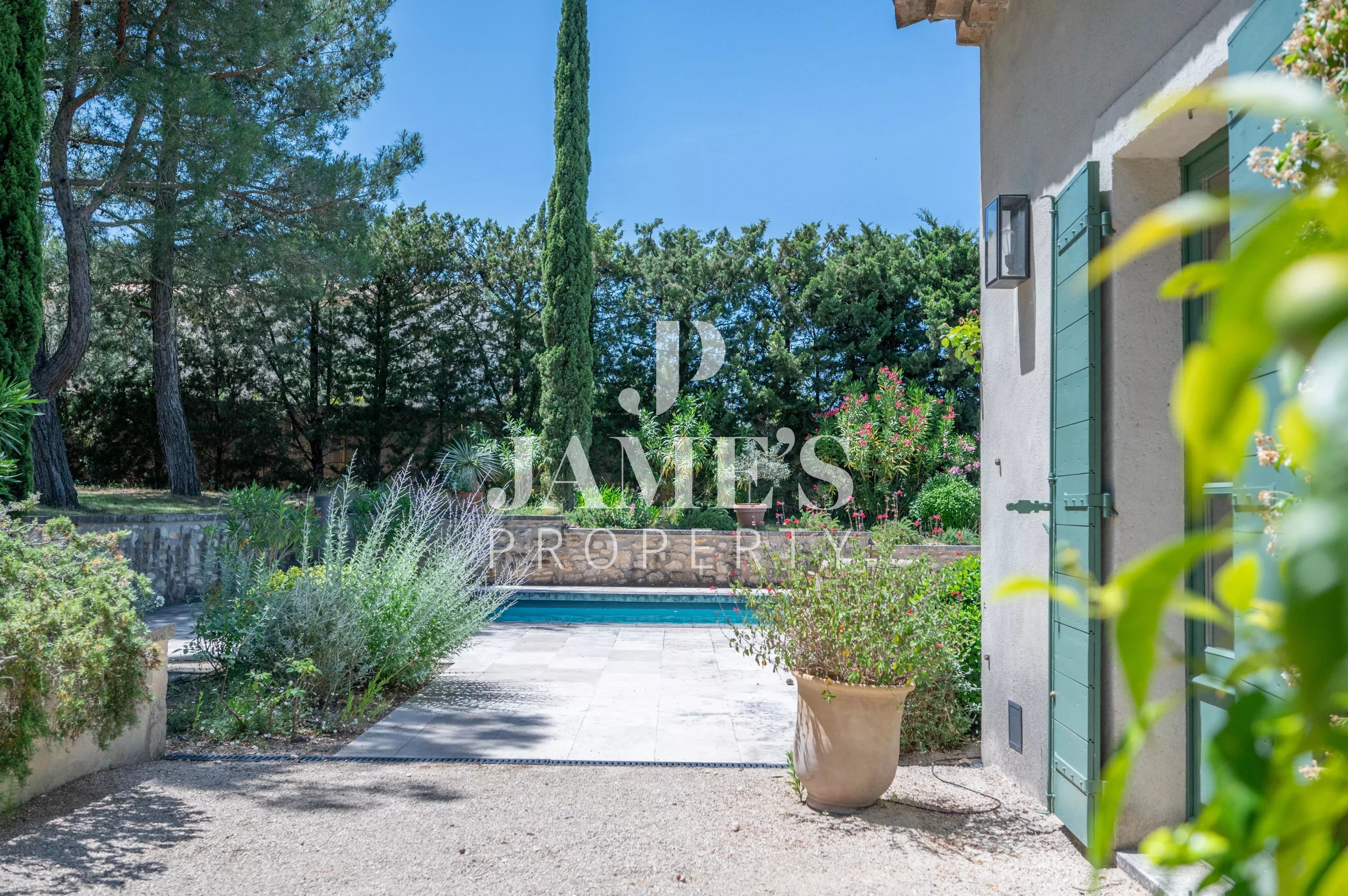 Photo 5 — JAME'S PROPERTY