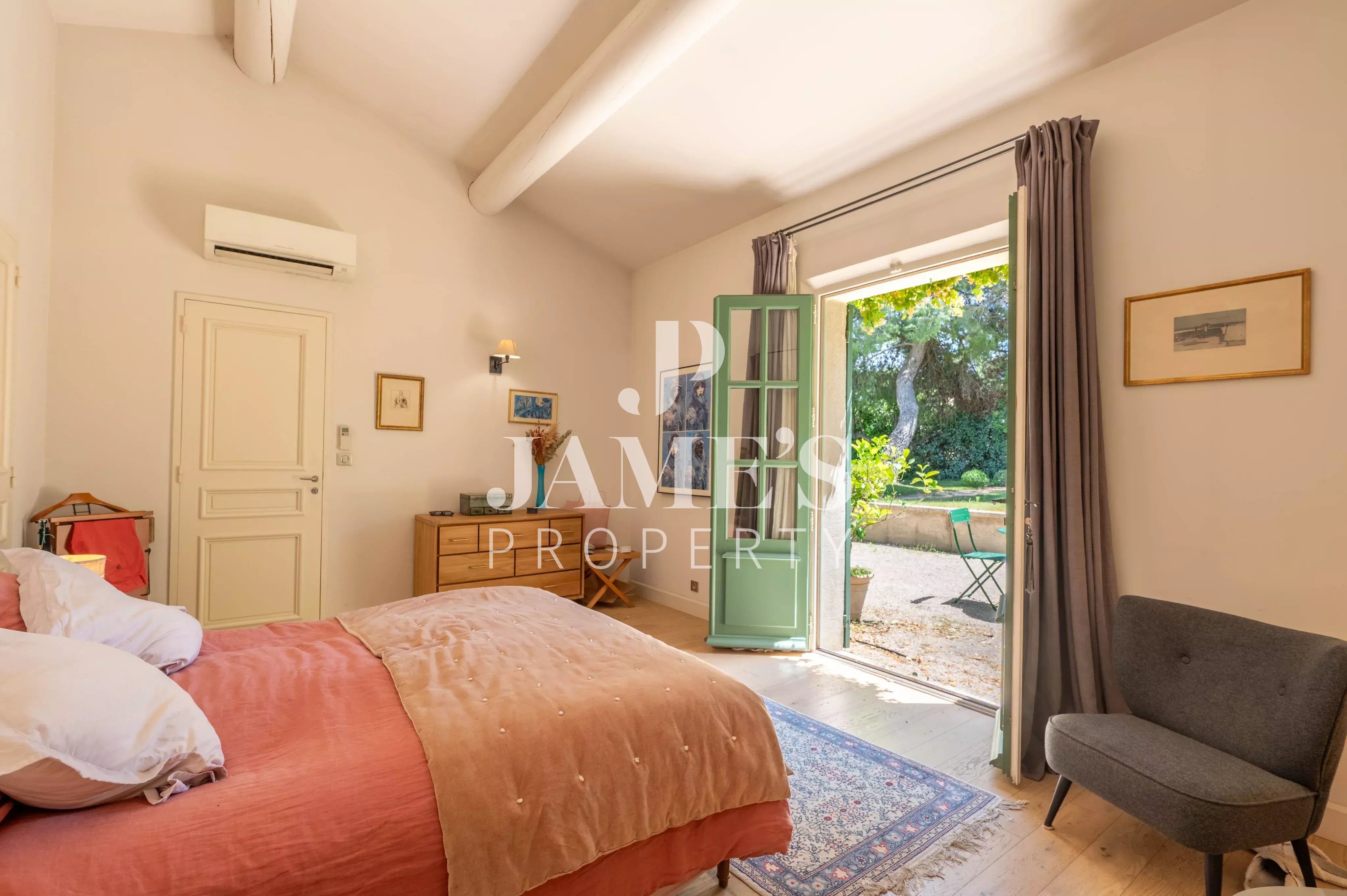 Photo 11 — JAME'S PROPERTY