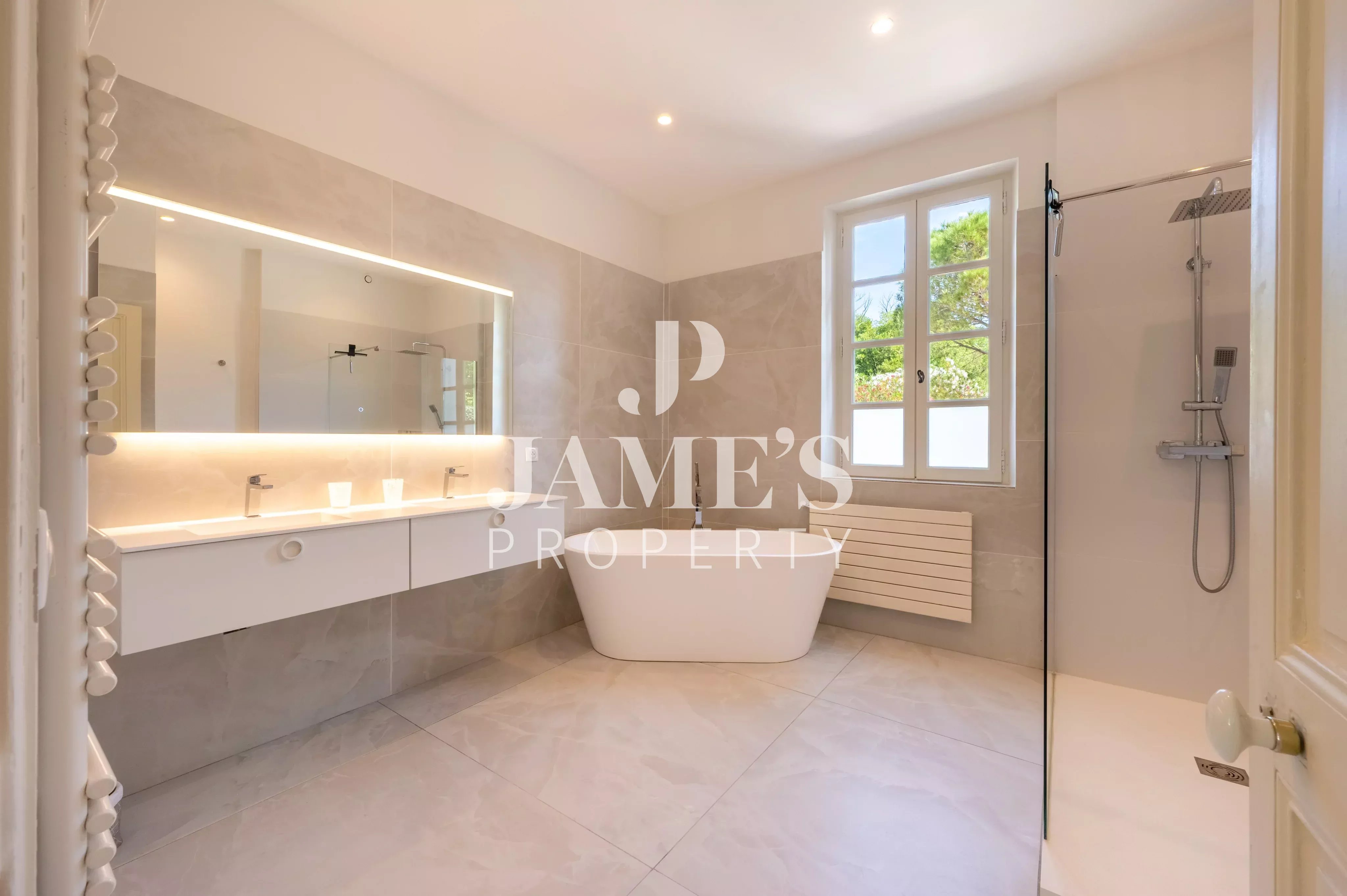 Photo 15 — JAME'S PROPERTY