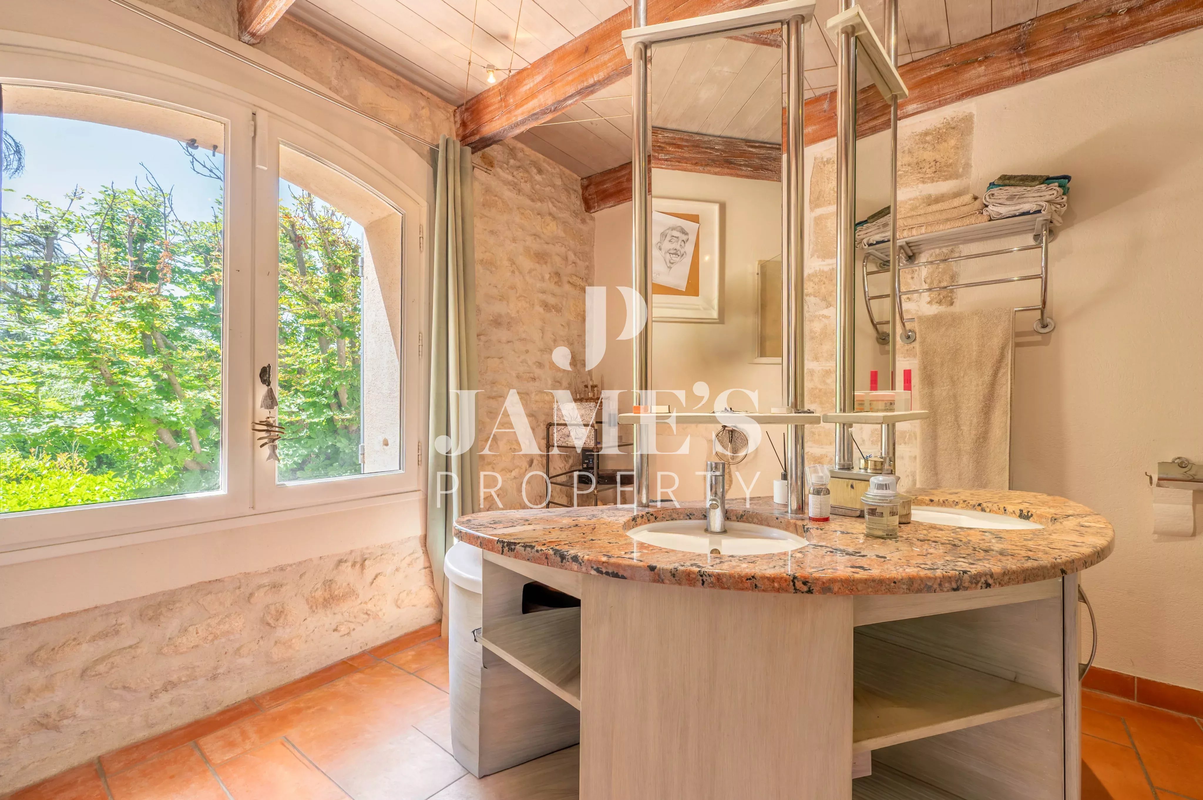 Photo 15 — JAME'S PROPERTY