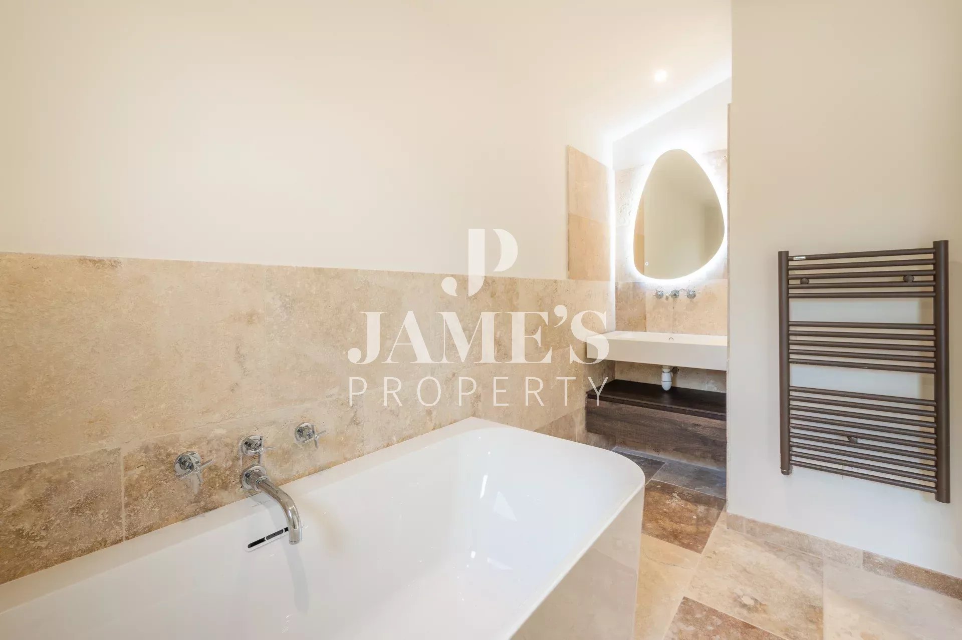 Photo 22 — JAME'S PROPERTY