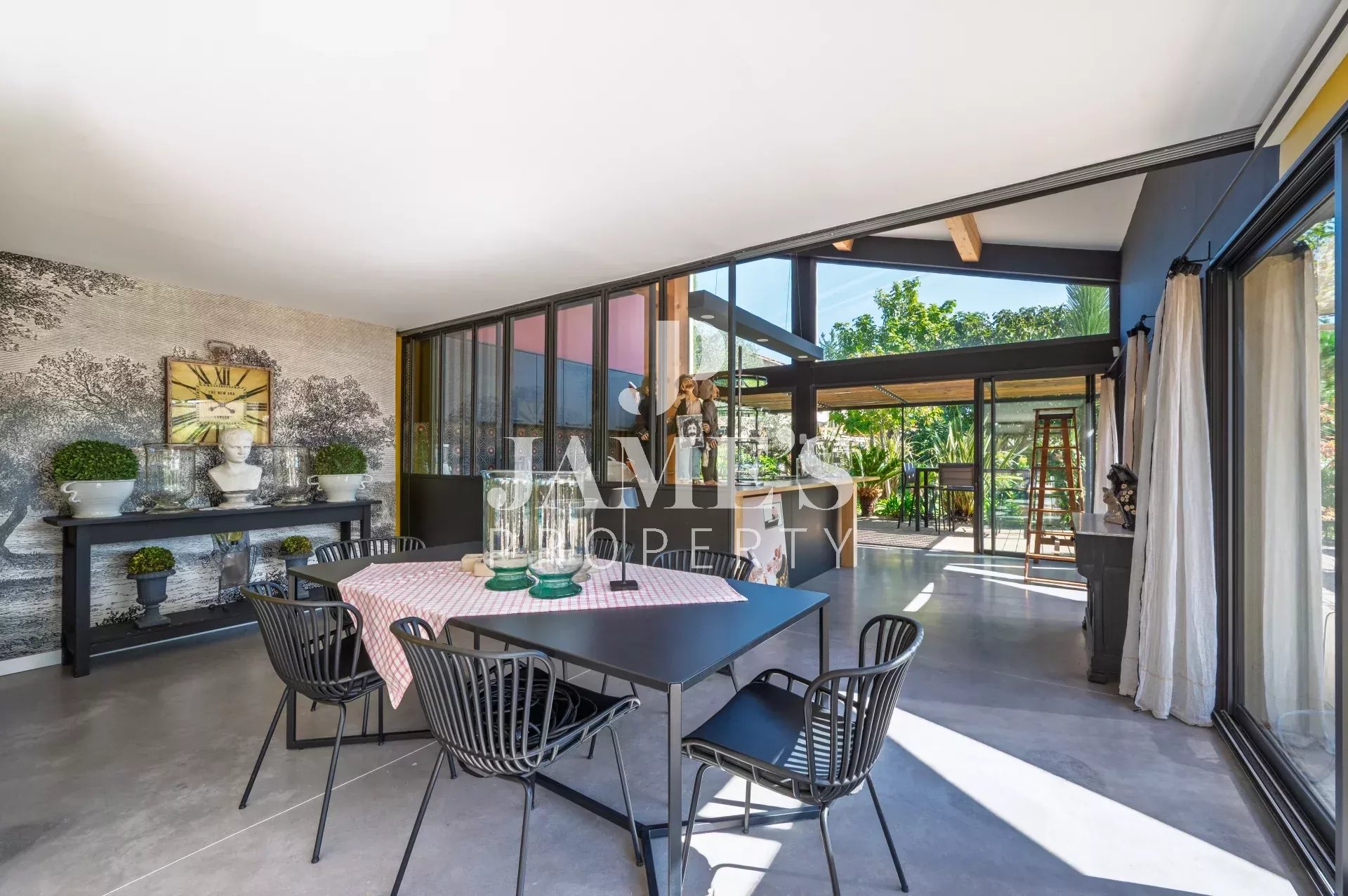 Photo 15 — JAME'S PROPERTY