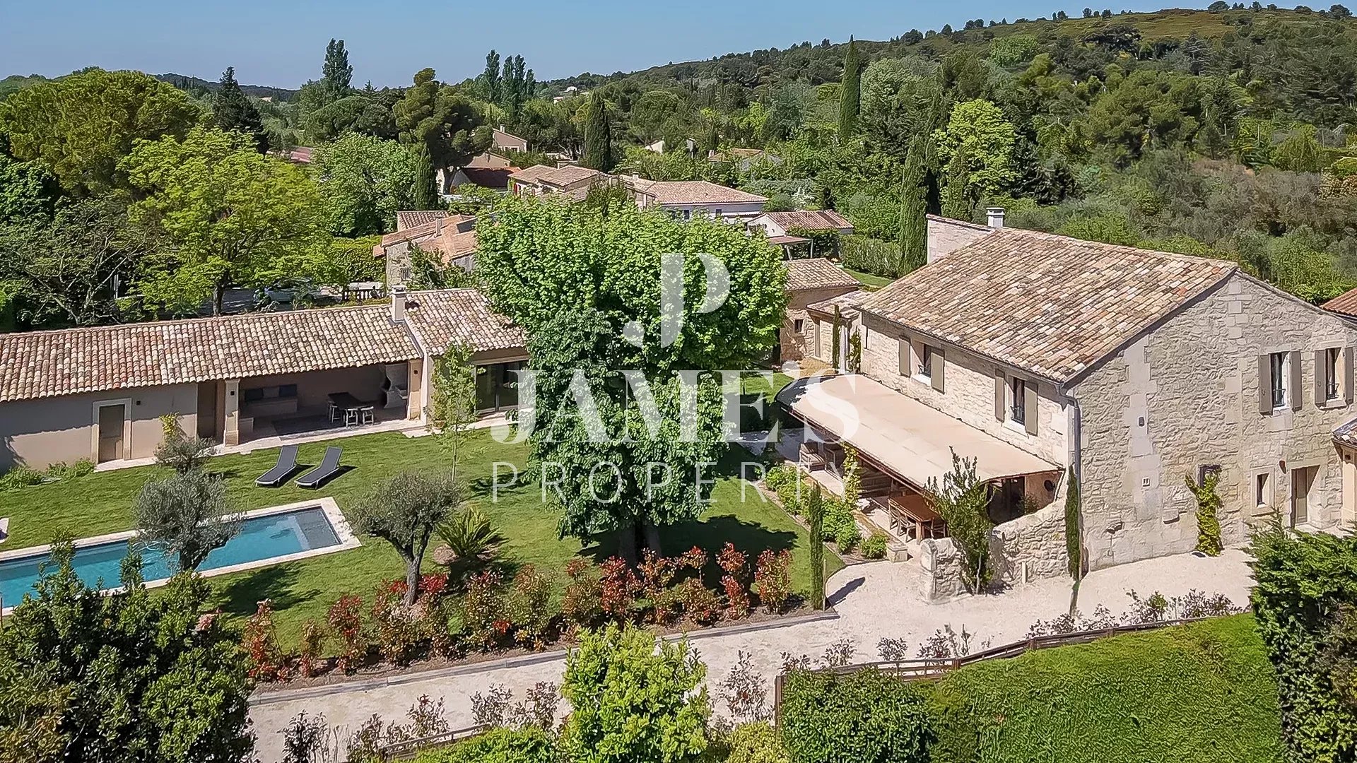 Photo 4 — JAME'S PROPERTY