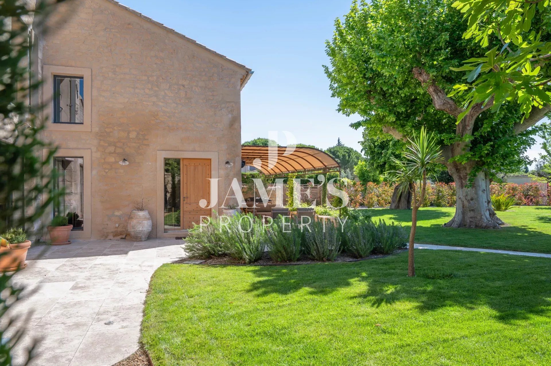 Photo 10 — JAME'S PROPERTY