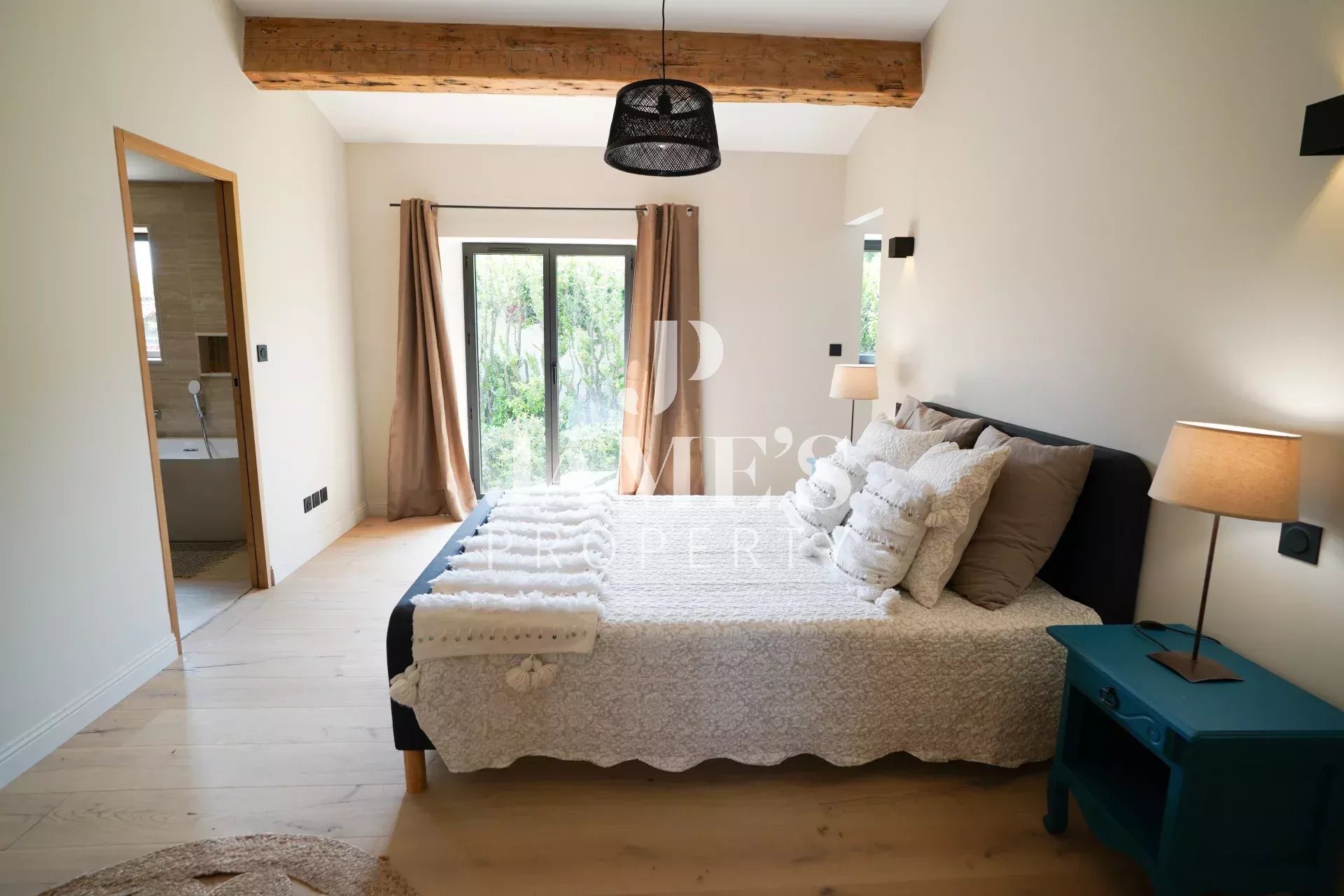 Photo 10 — JAME'S PROPERTY