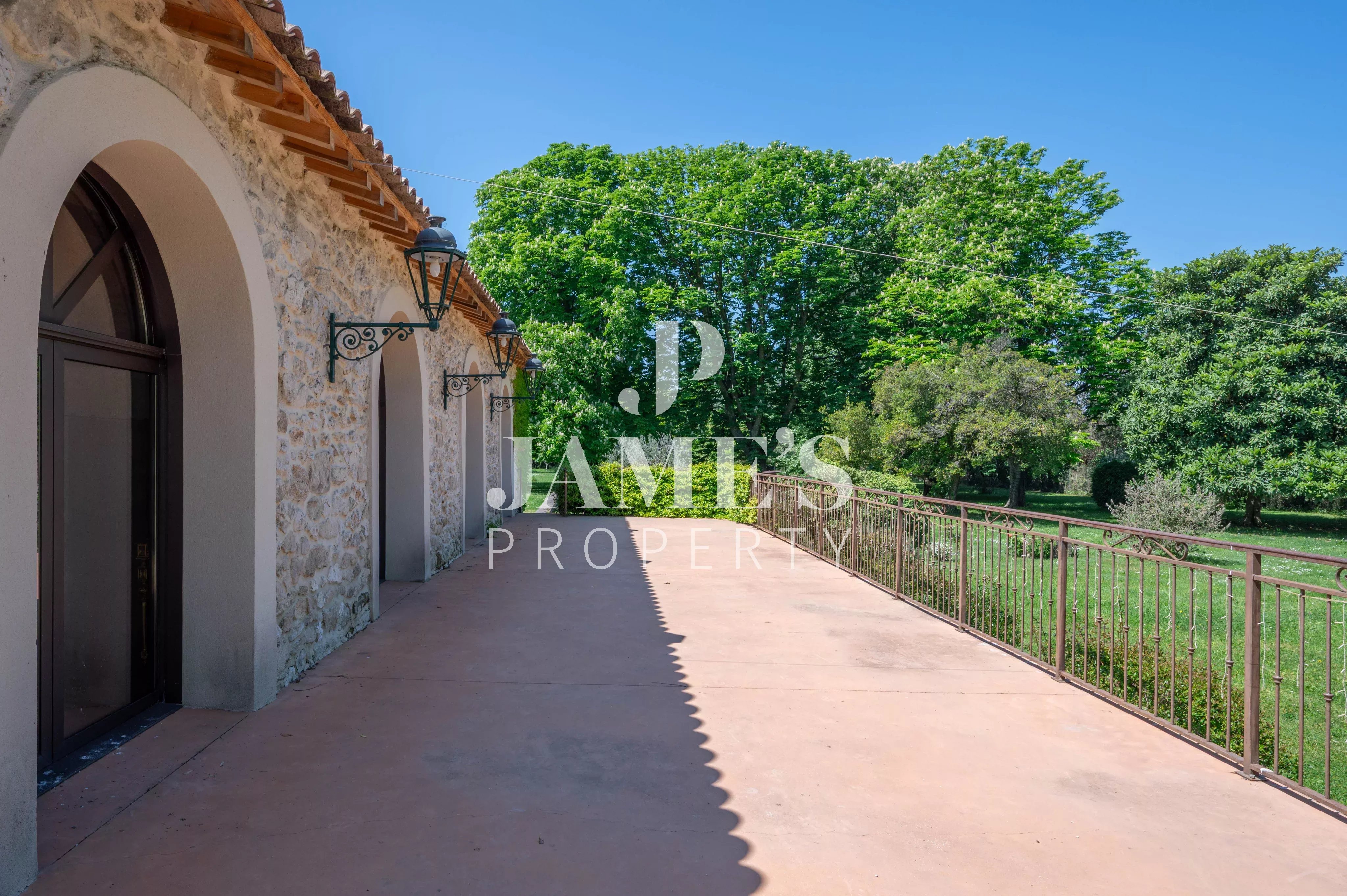 Photo 3 — JAME'S PROPERTY