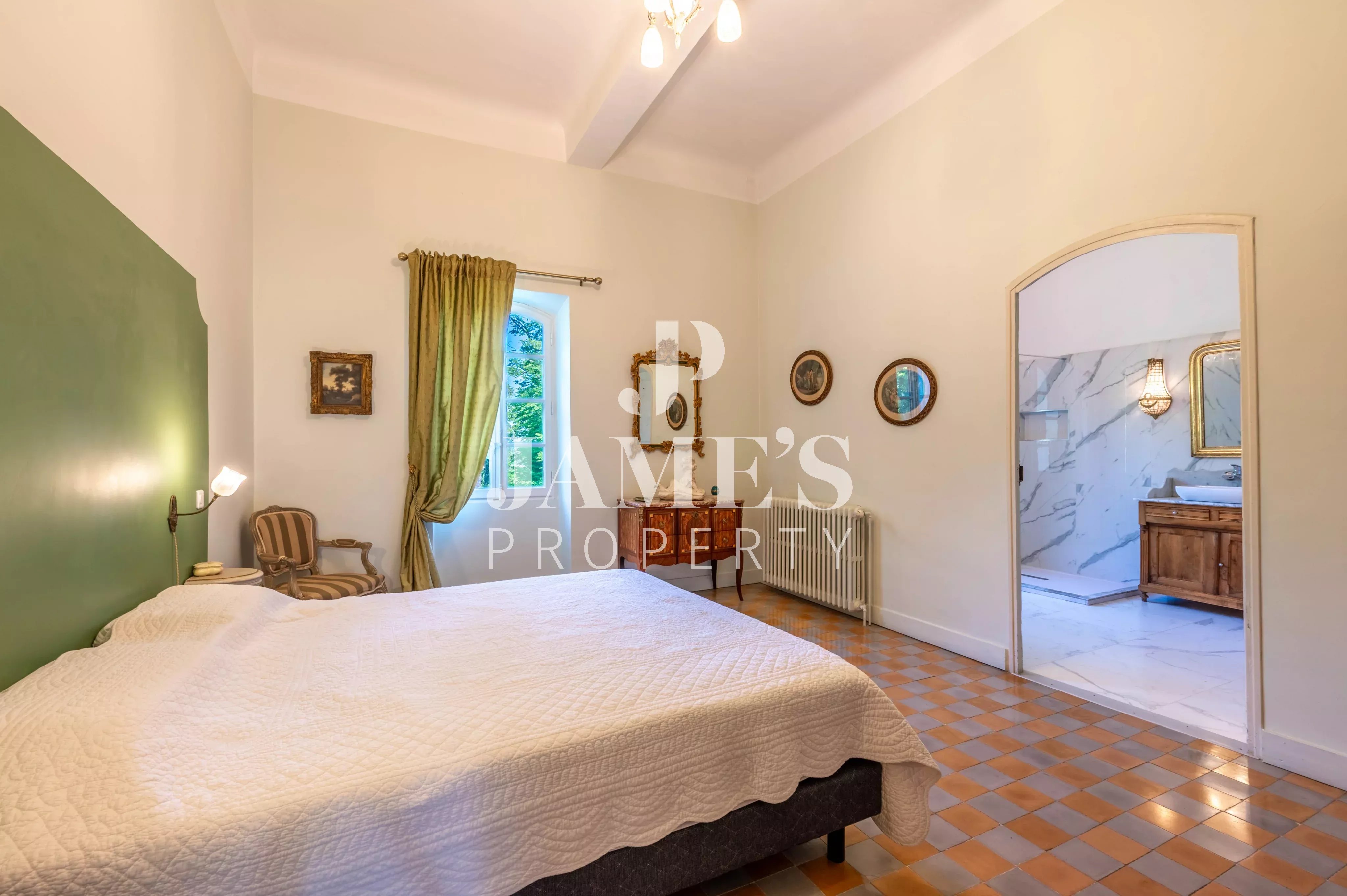 Photo 15 — JAME'S PROPERTY