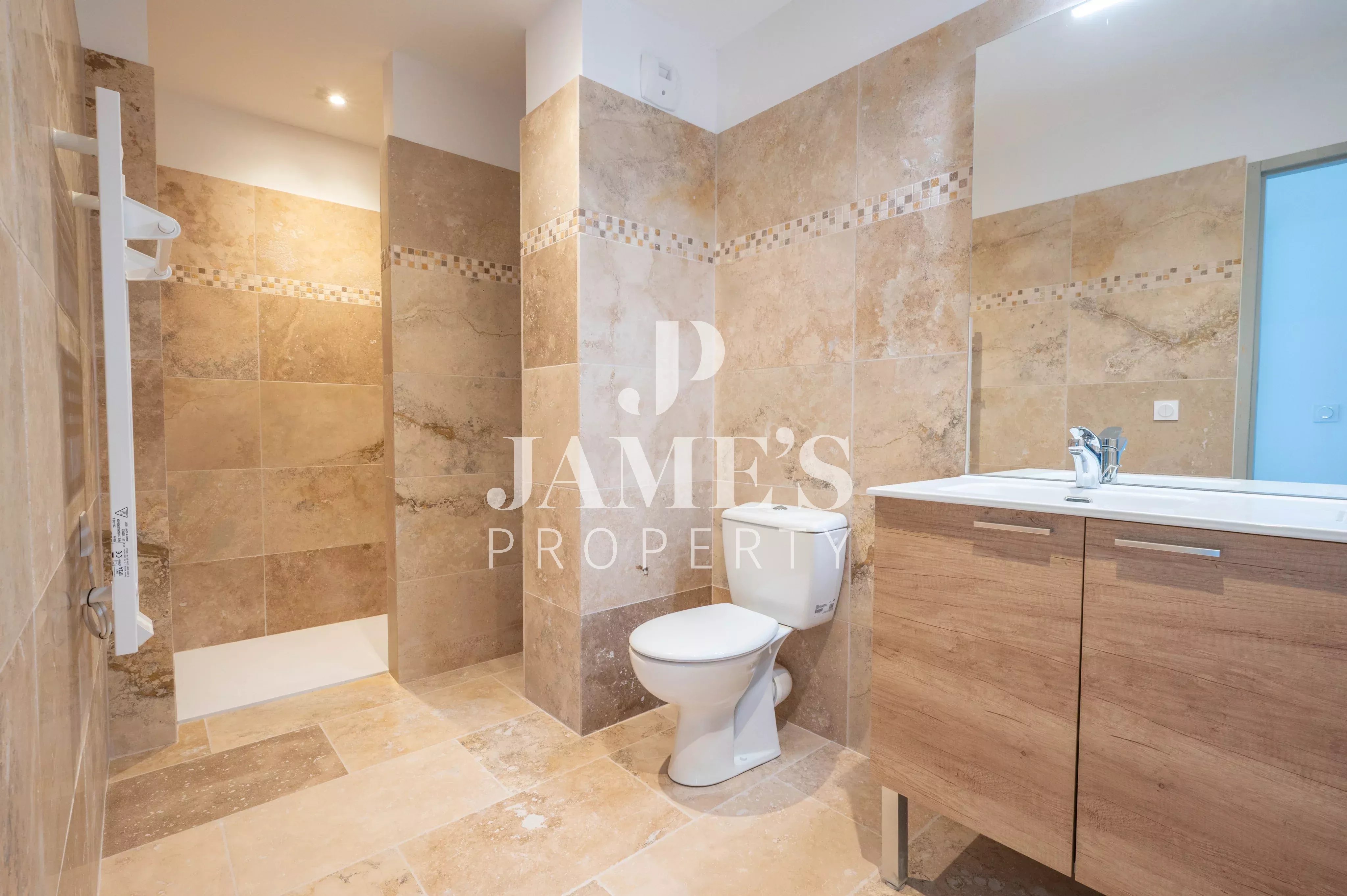 Photo 16 — JAME'S PROPERTY