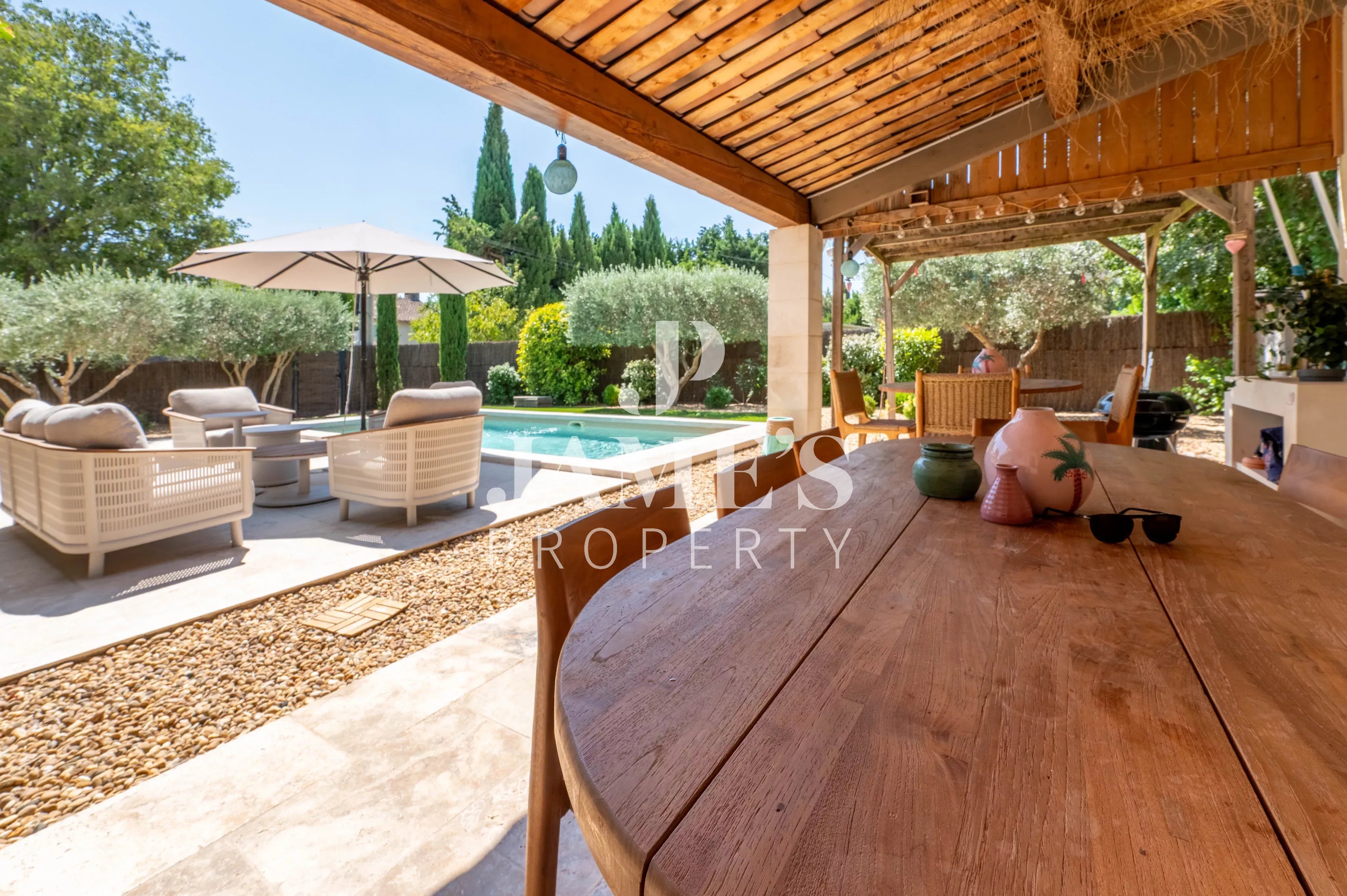 Photo 6 — JAME'S PROPERTY