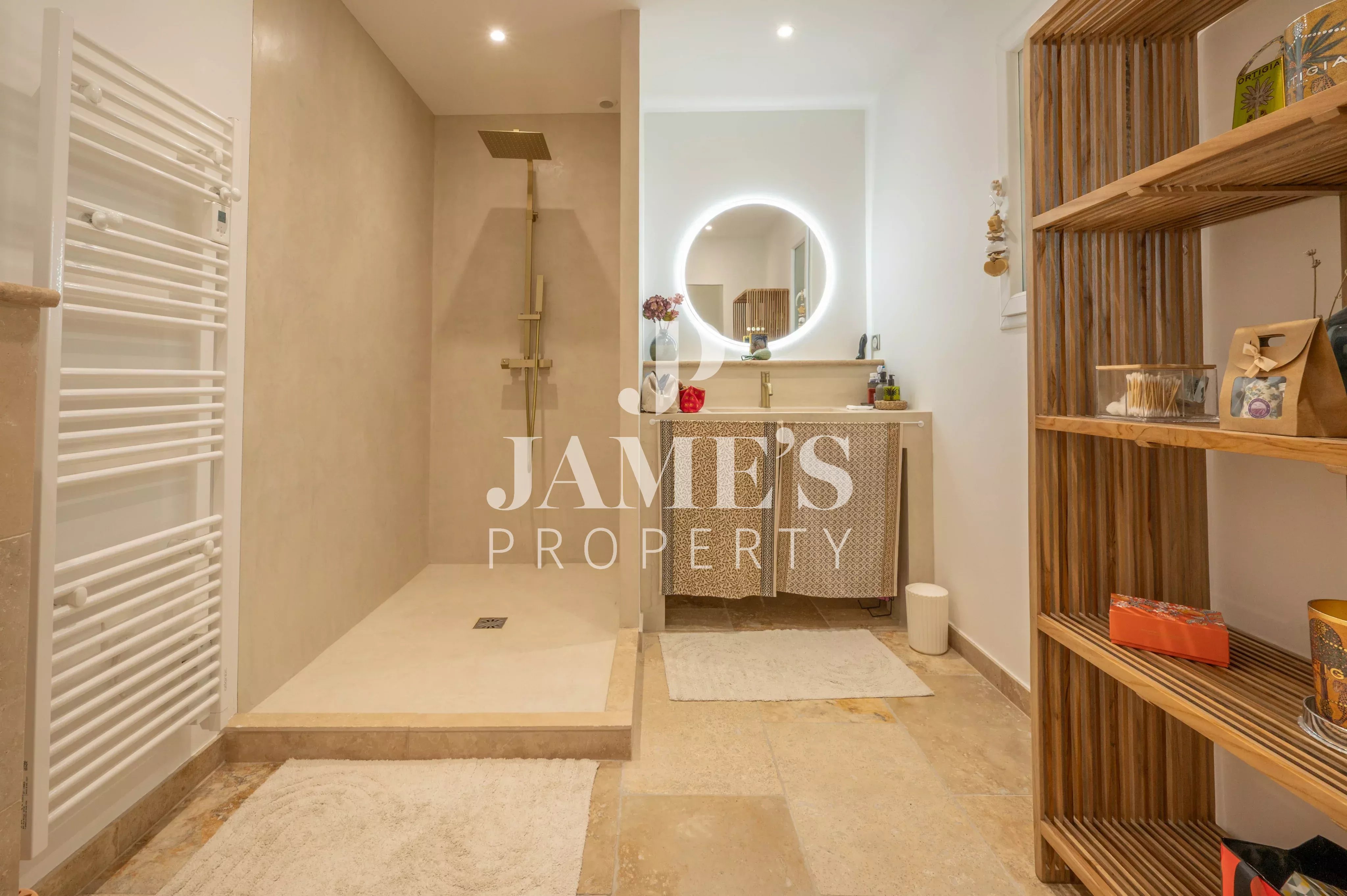 Photo 17 — JAME'S PROPERTY