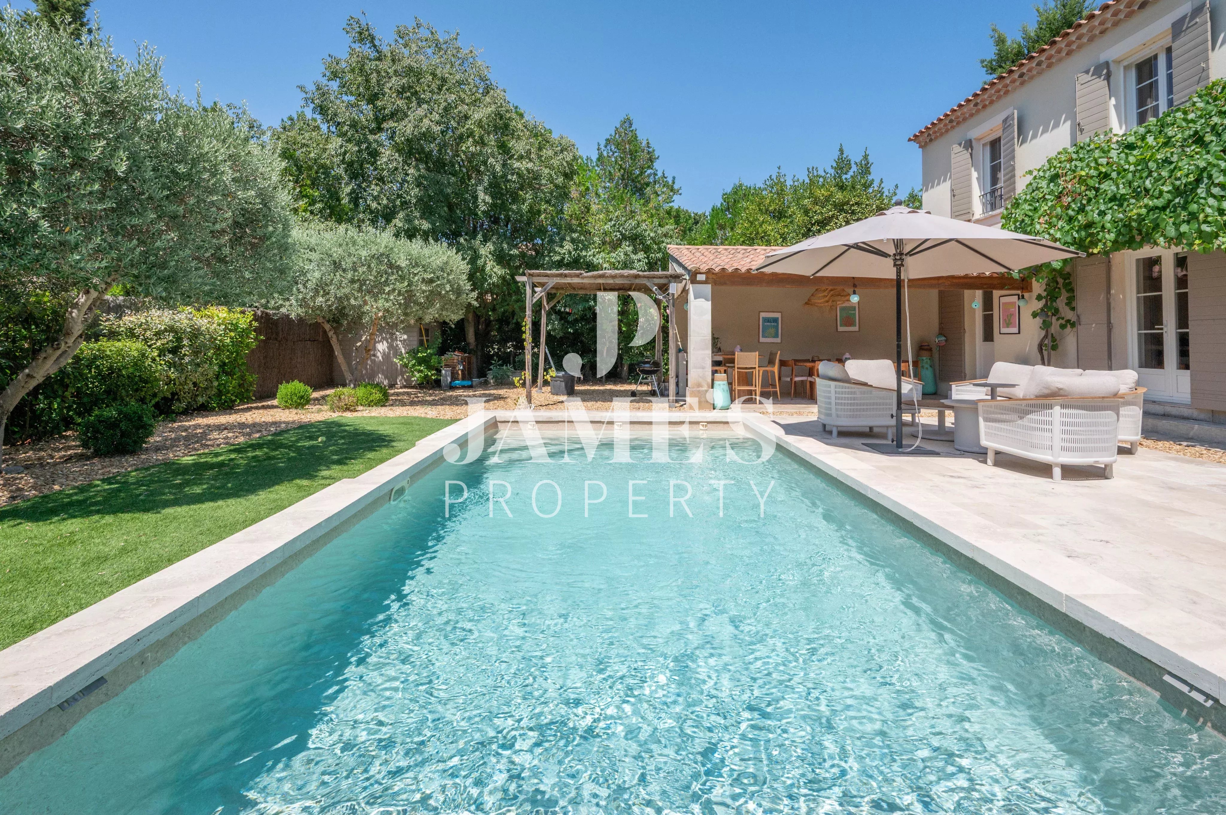 Photo 4 — JAME'S PROPERTY