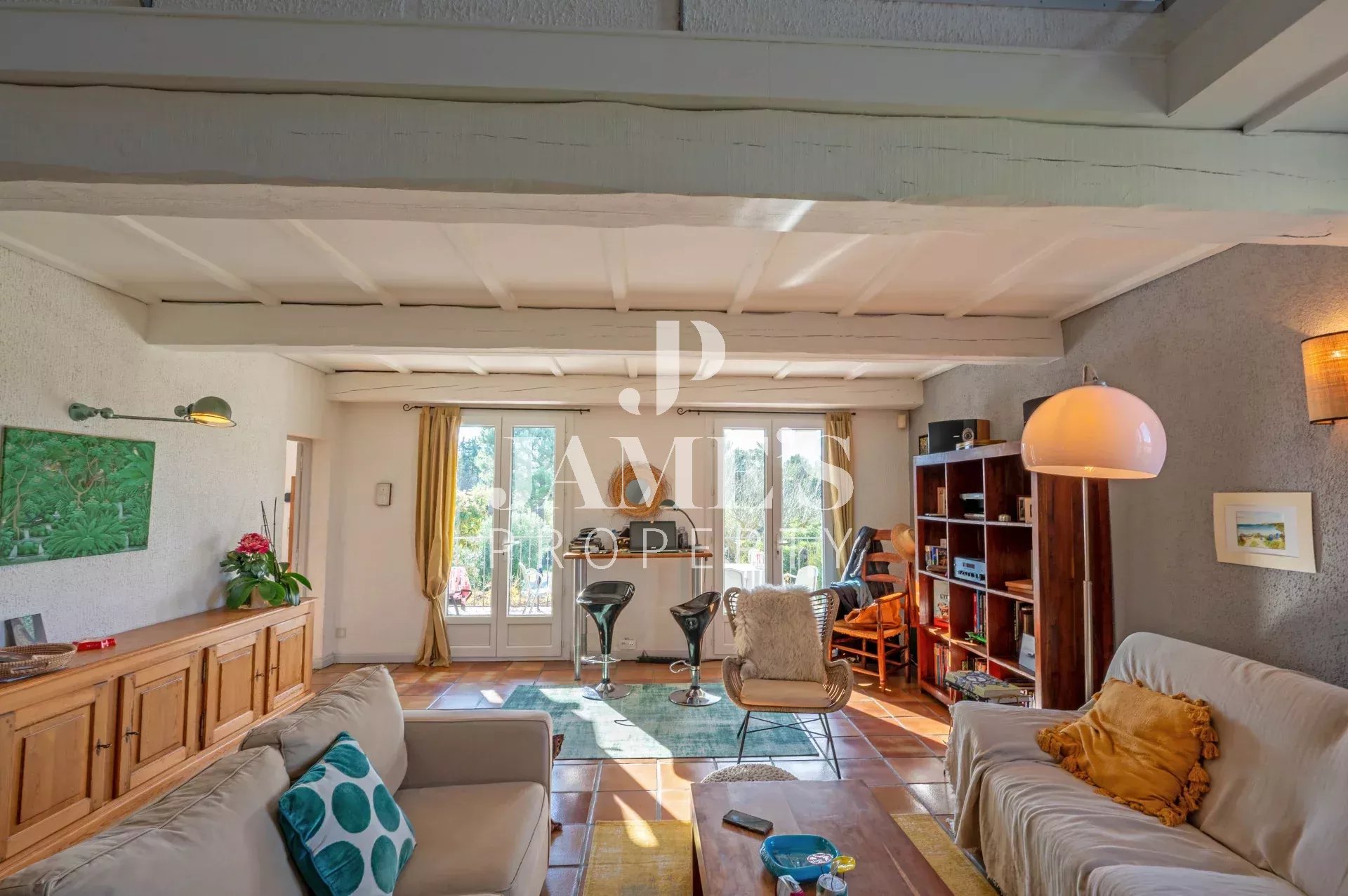 Photo 5 — JAME'S PROPERTY