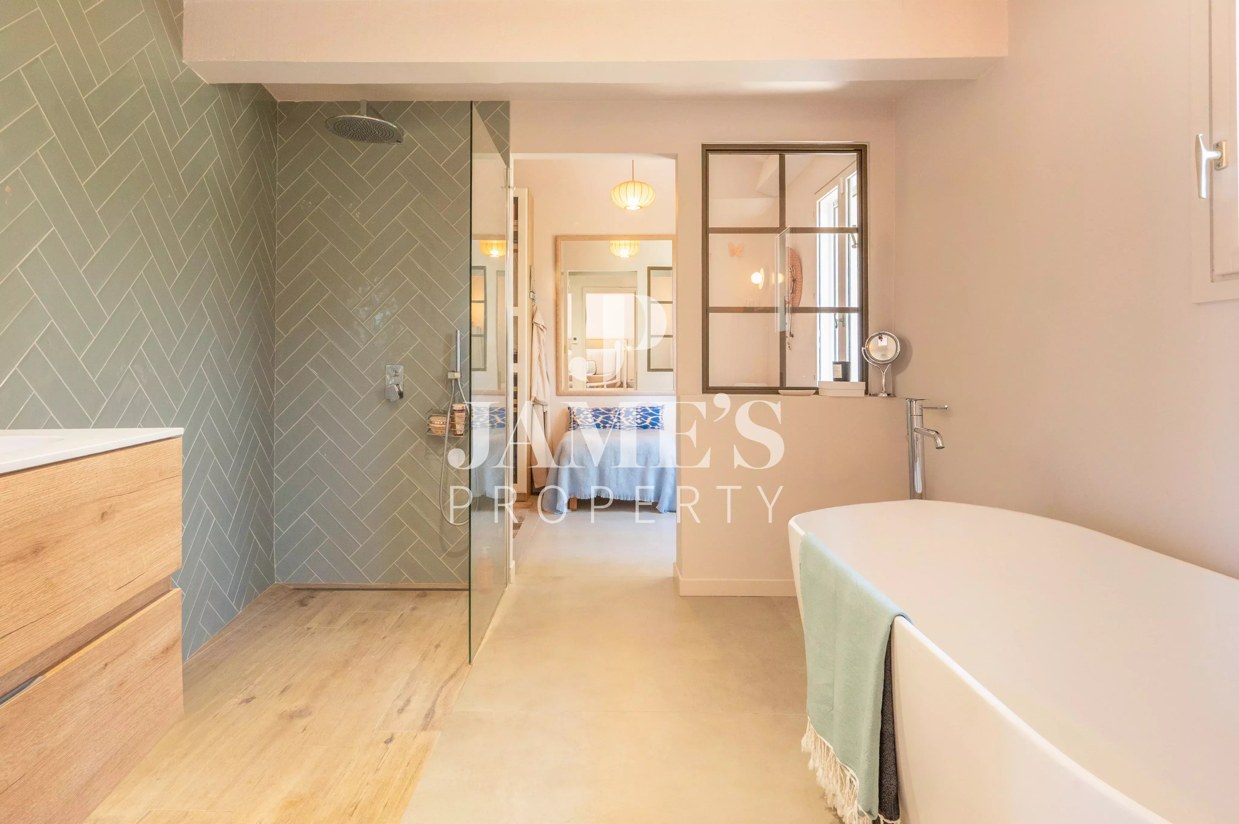 Photo 11 — JAME'S PROPERTY