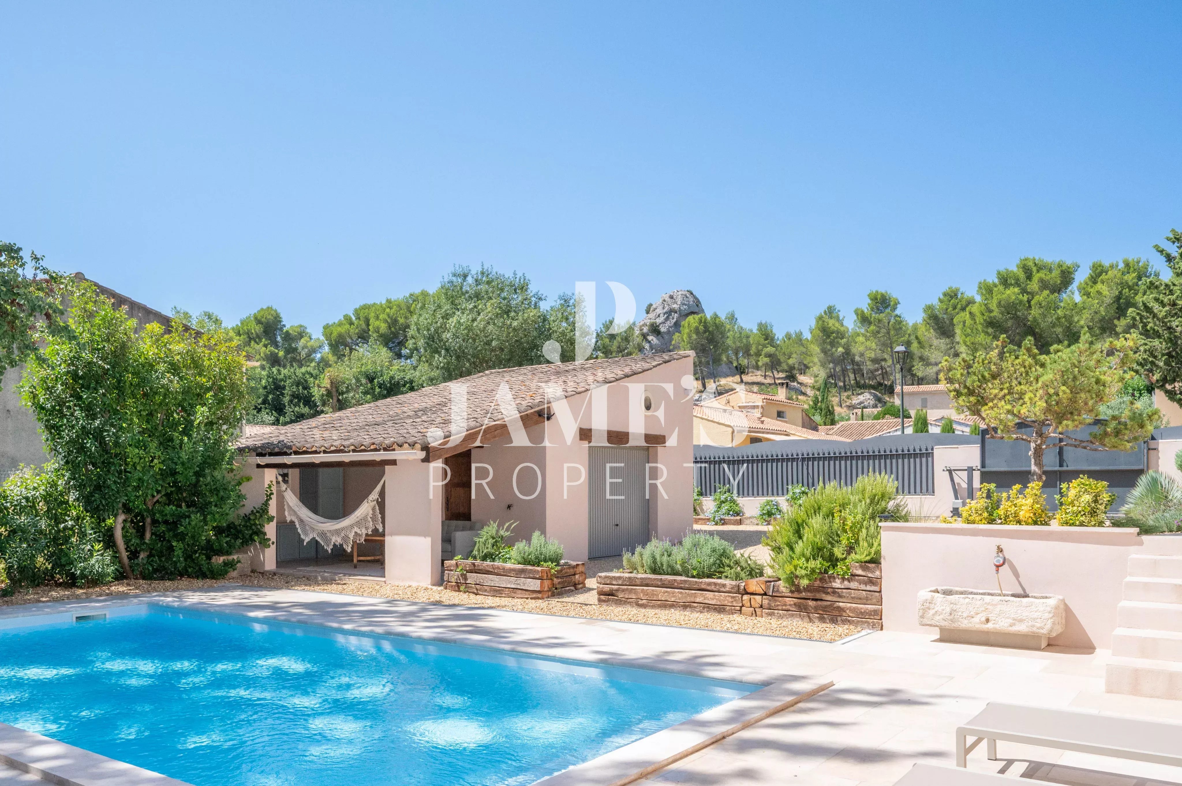 Photo 3 — JAME'S PROPERTY