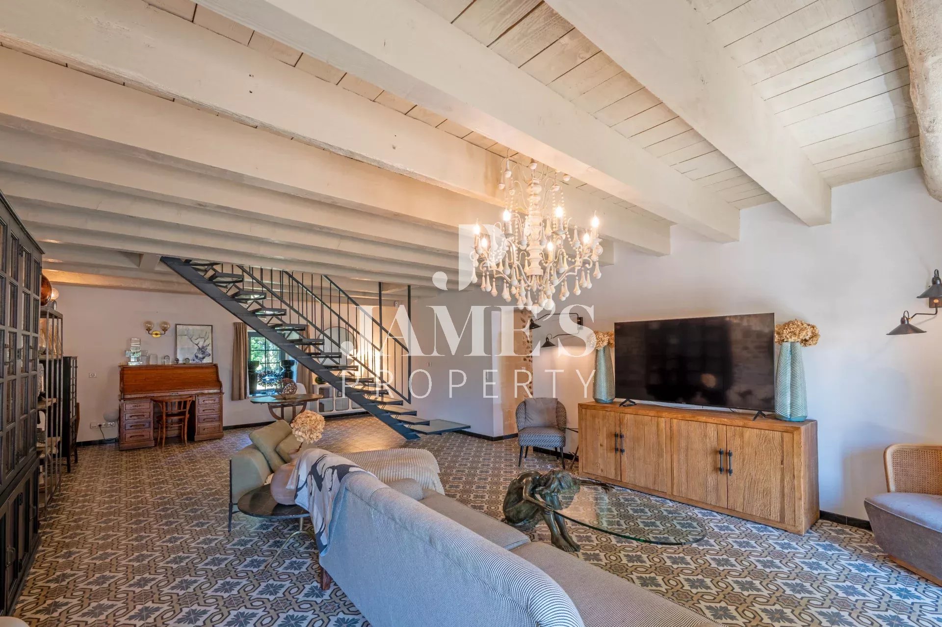 Photo 10 — JAME'S PROPERTY