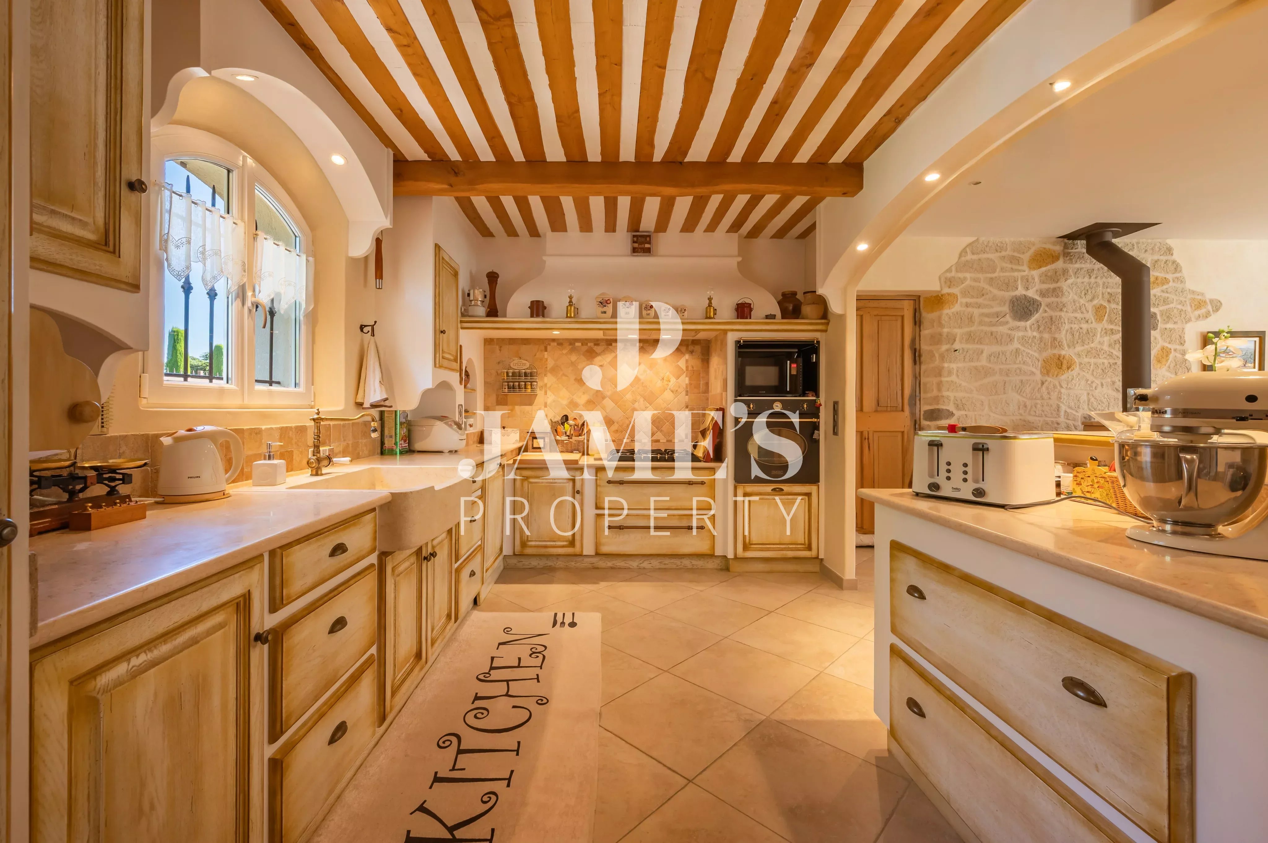 Photo 12 — JAME'S PROPERTY