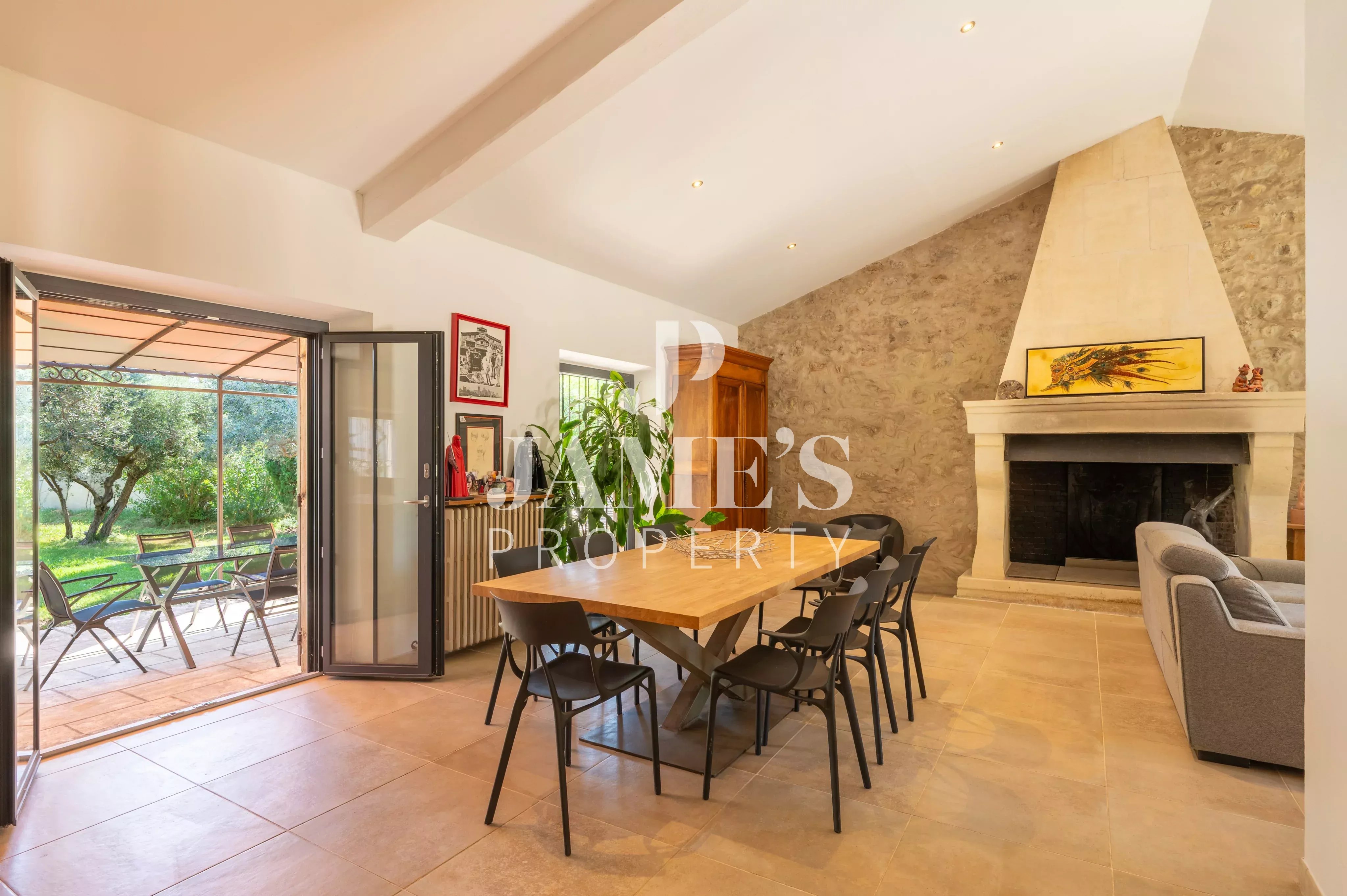 Photo 4 — JAME'S PROPERTY