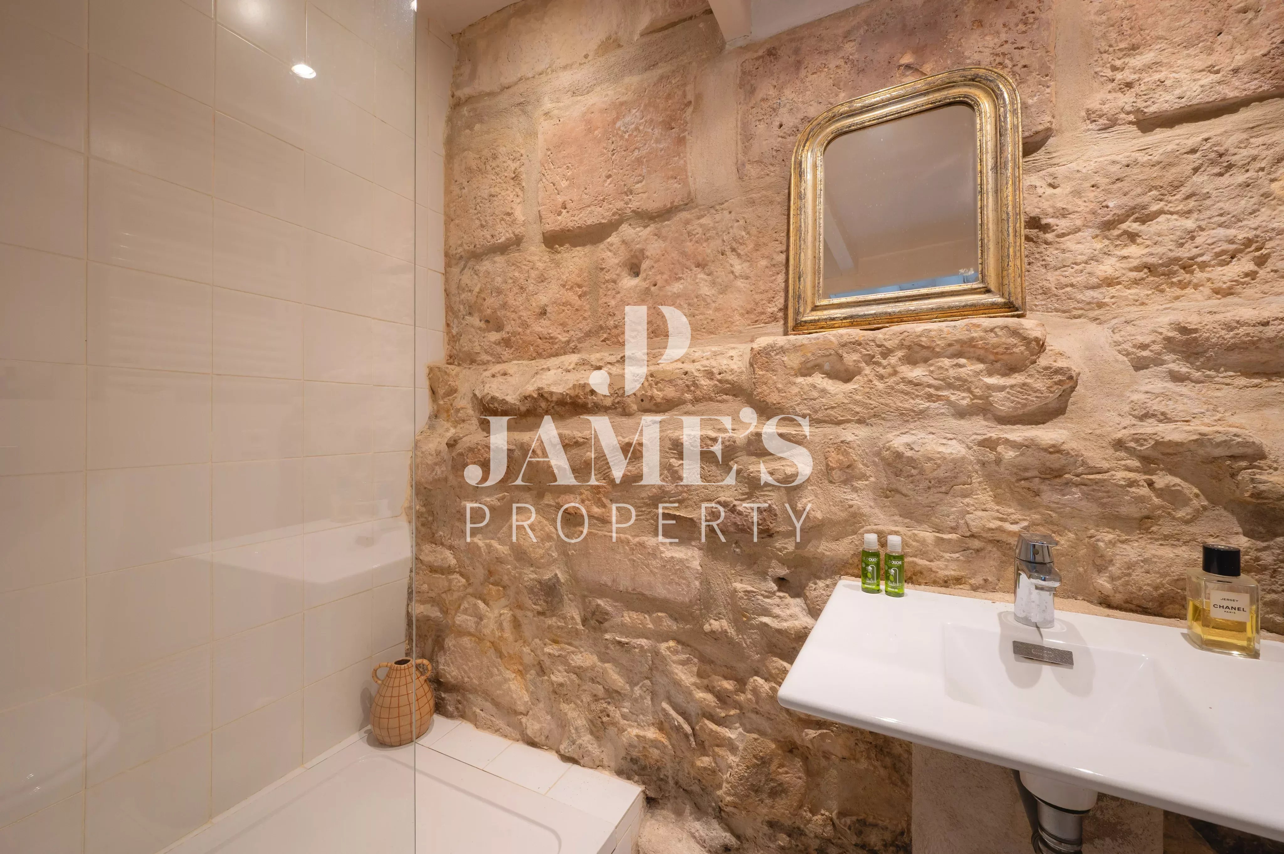 Photo 15 — JAME'S PROPERTY