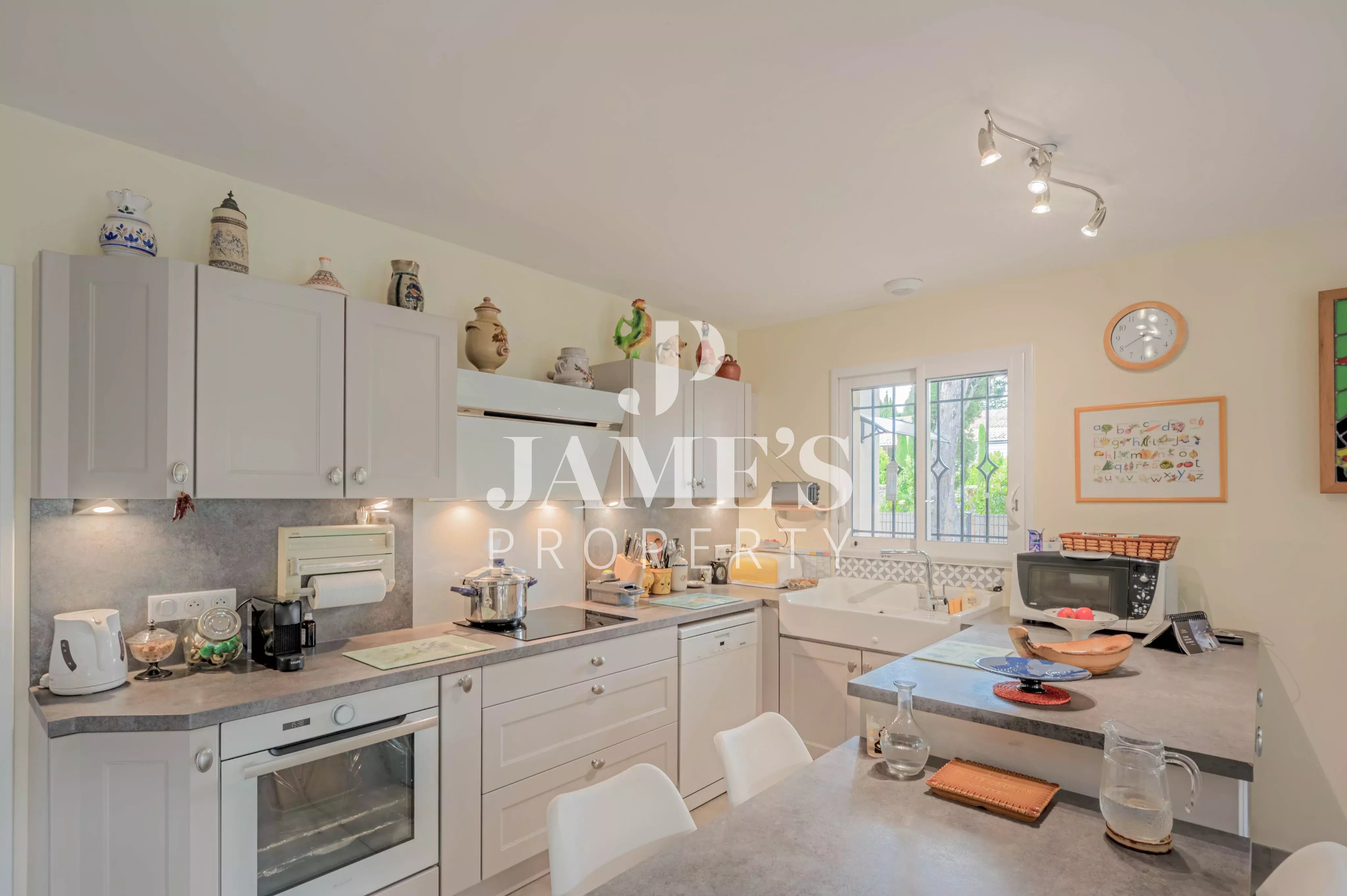 Photo 5 — JAME'S PROPERTY