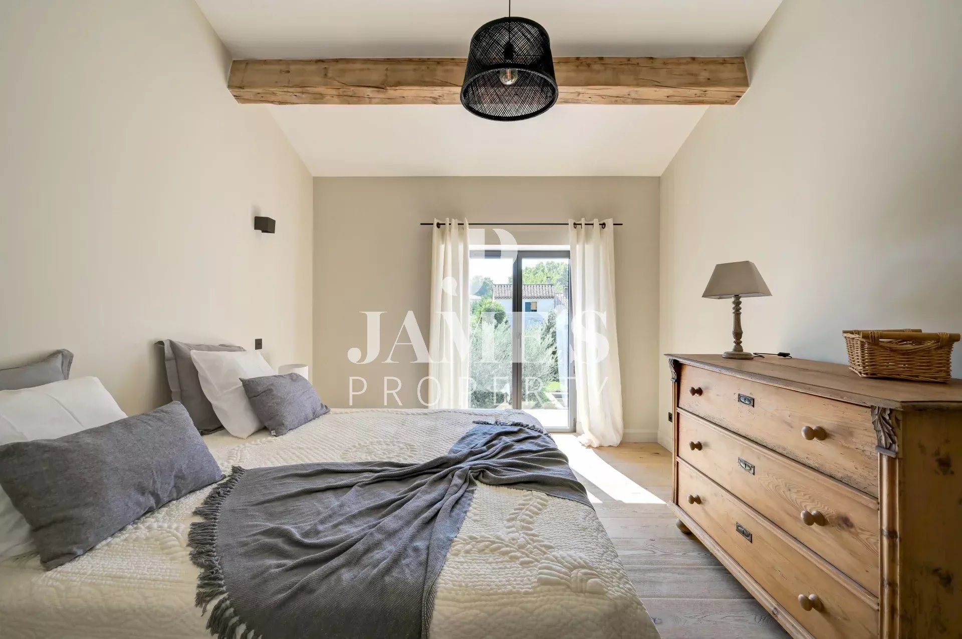 Photo 10 — JAME'S PROPERTY
