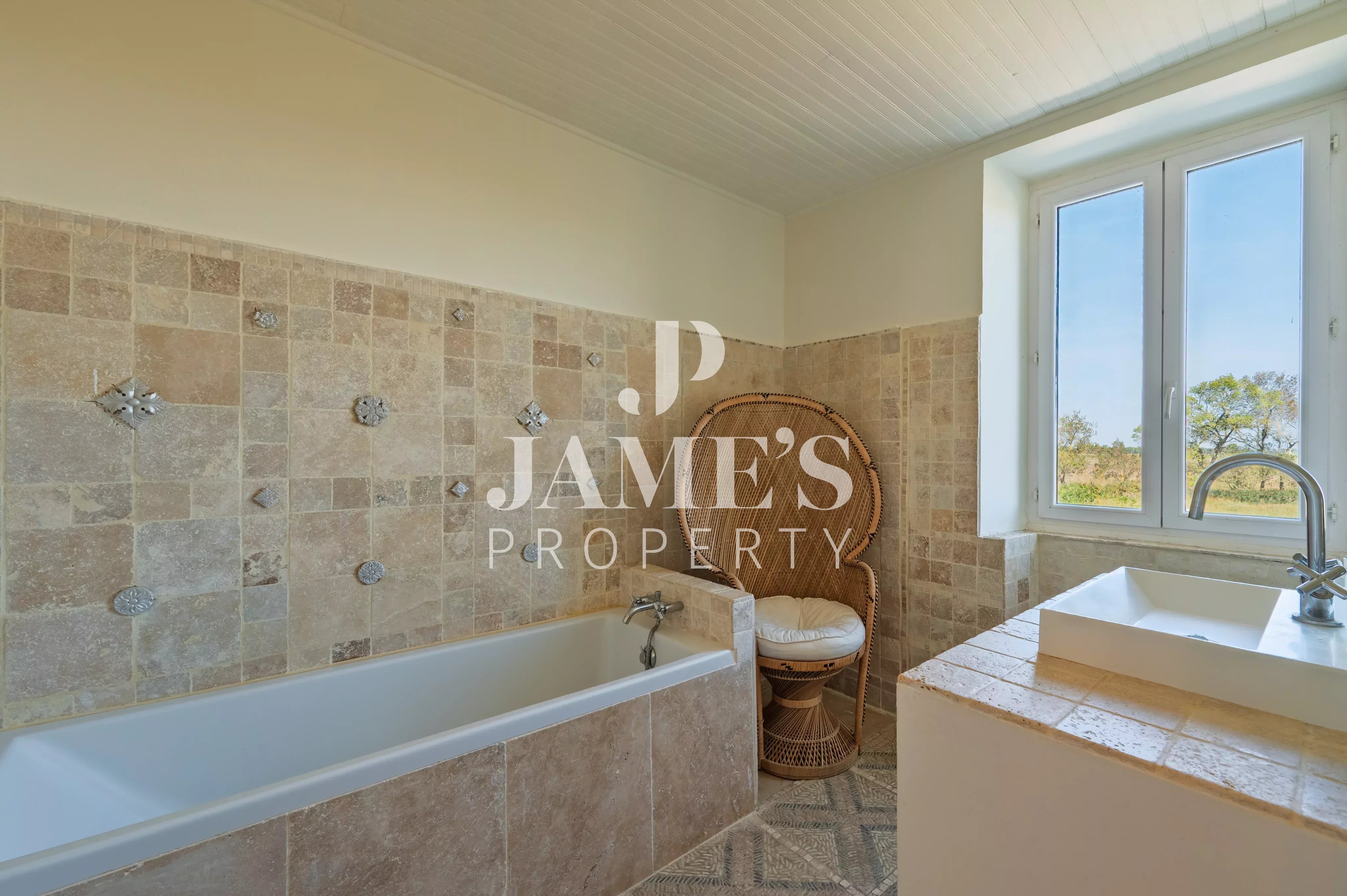 Photo 15 — JAME'S PROPERTY