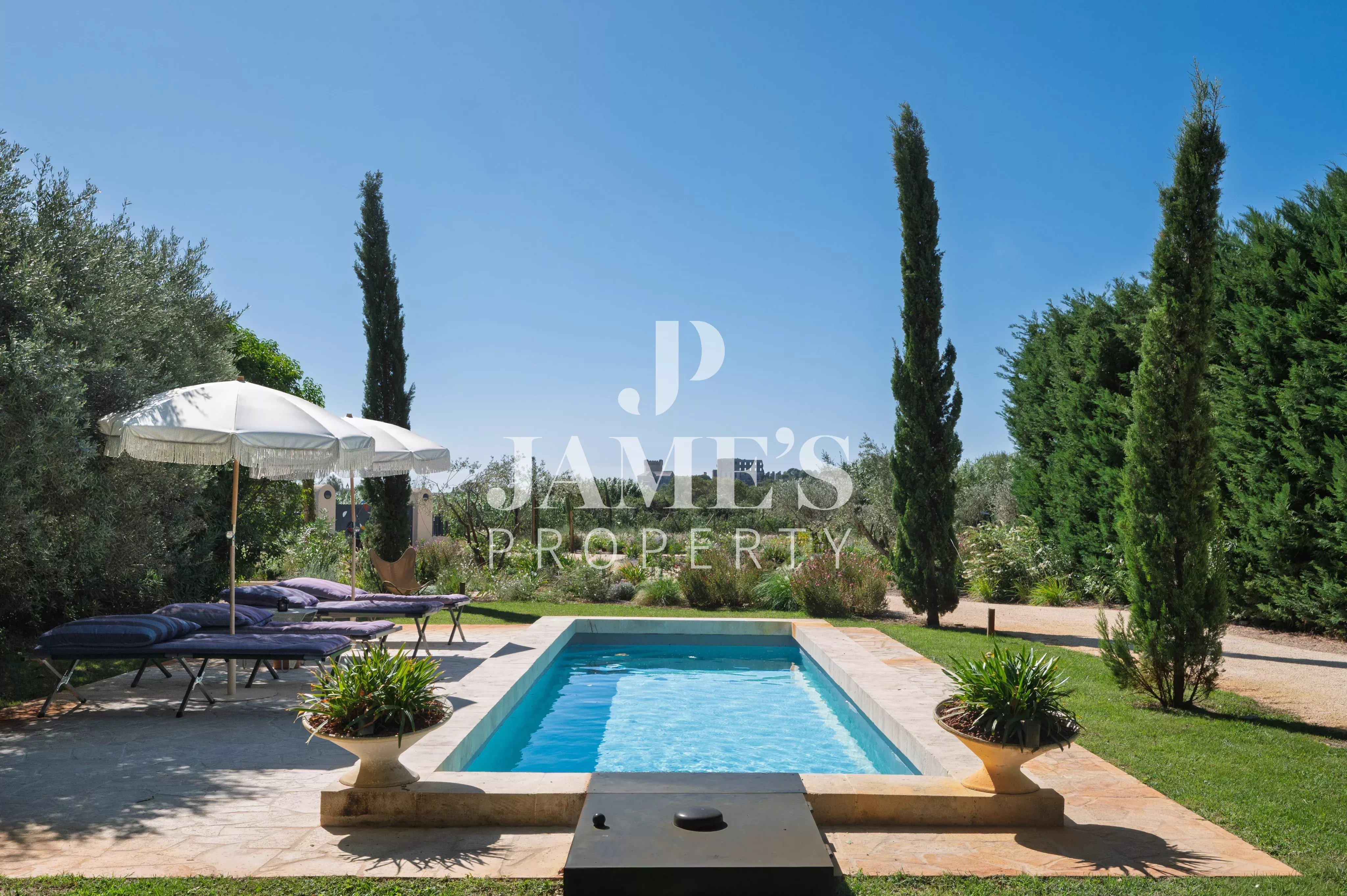 Photo 3 — JAME'S PROPERTY