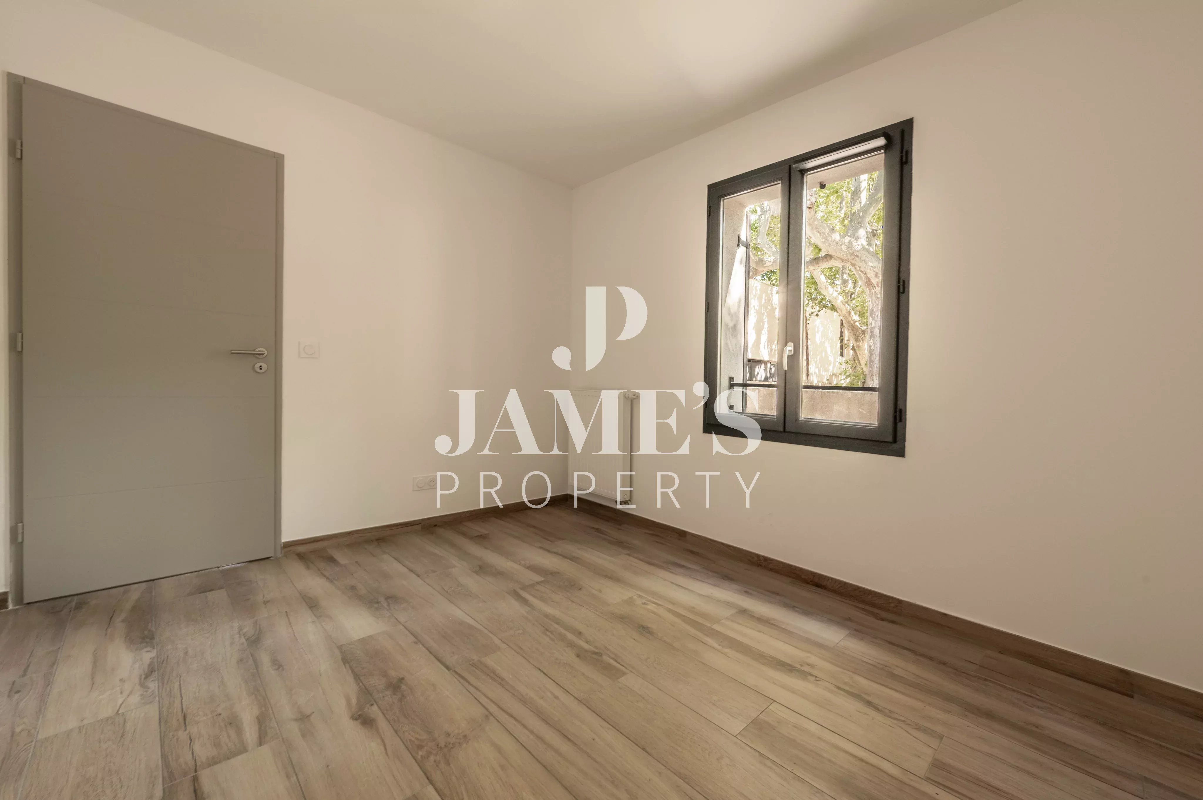 Photo 9 — JAME'S PROPERTY