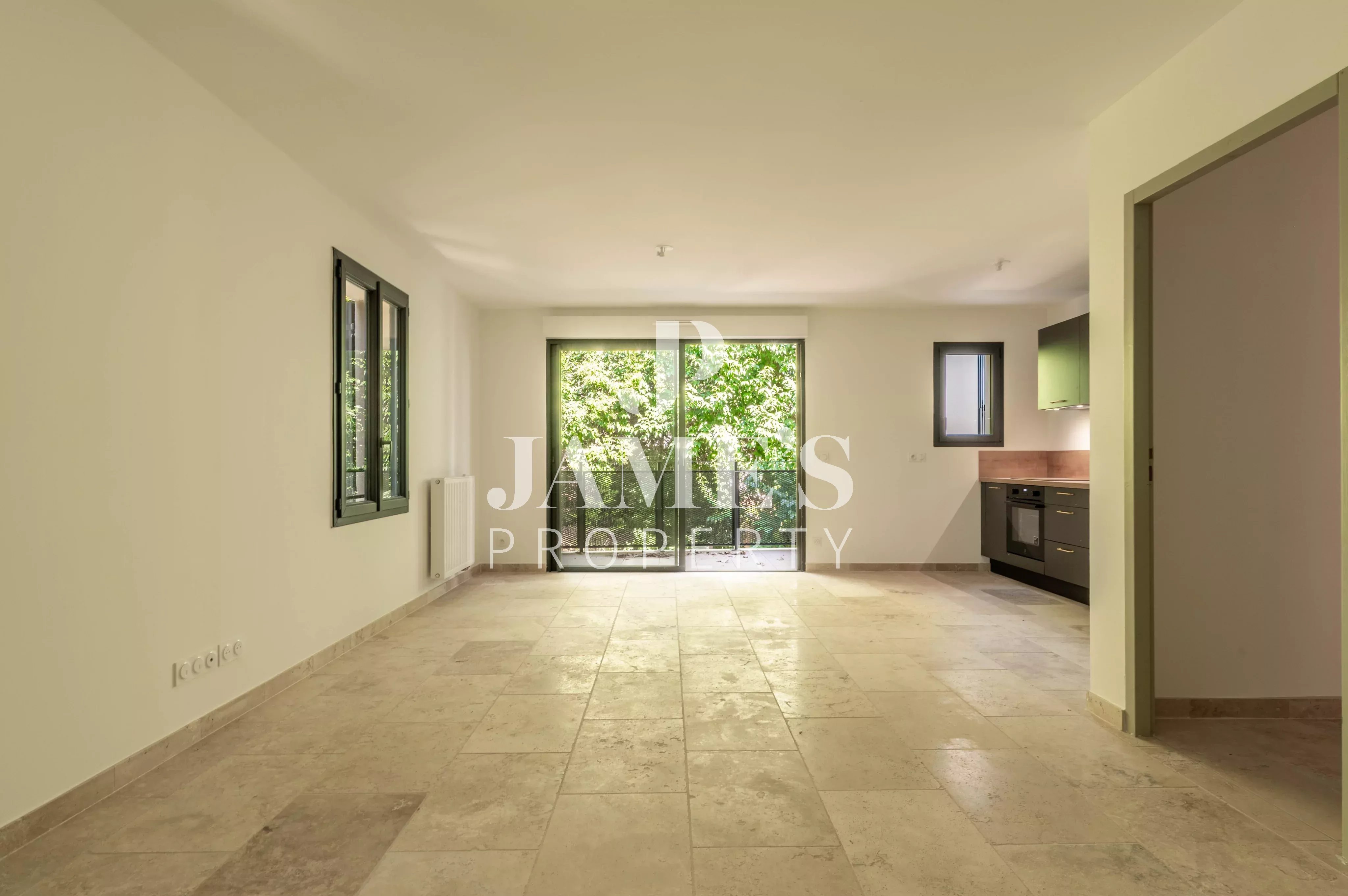 Photo 2 — JAME'S PROPERTY