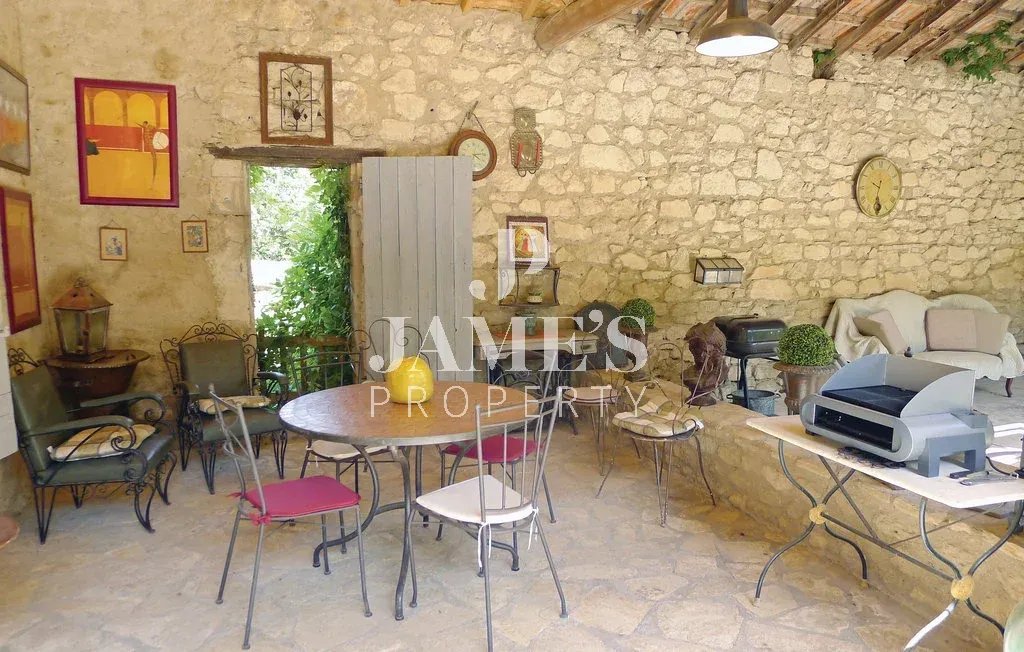 Photo 14 — JAME'S PROPERTY