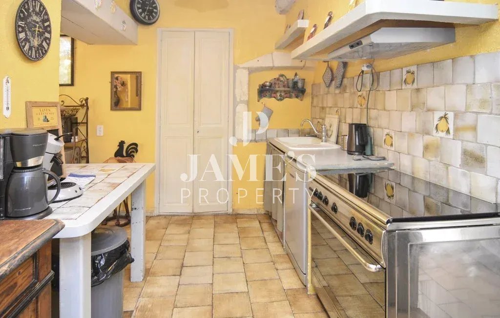 Photo 9 — JAME'S PROPERTY