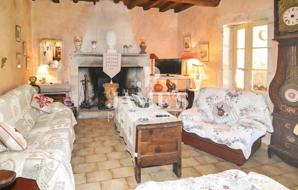Photo 11 — JAME'S PROPERTY