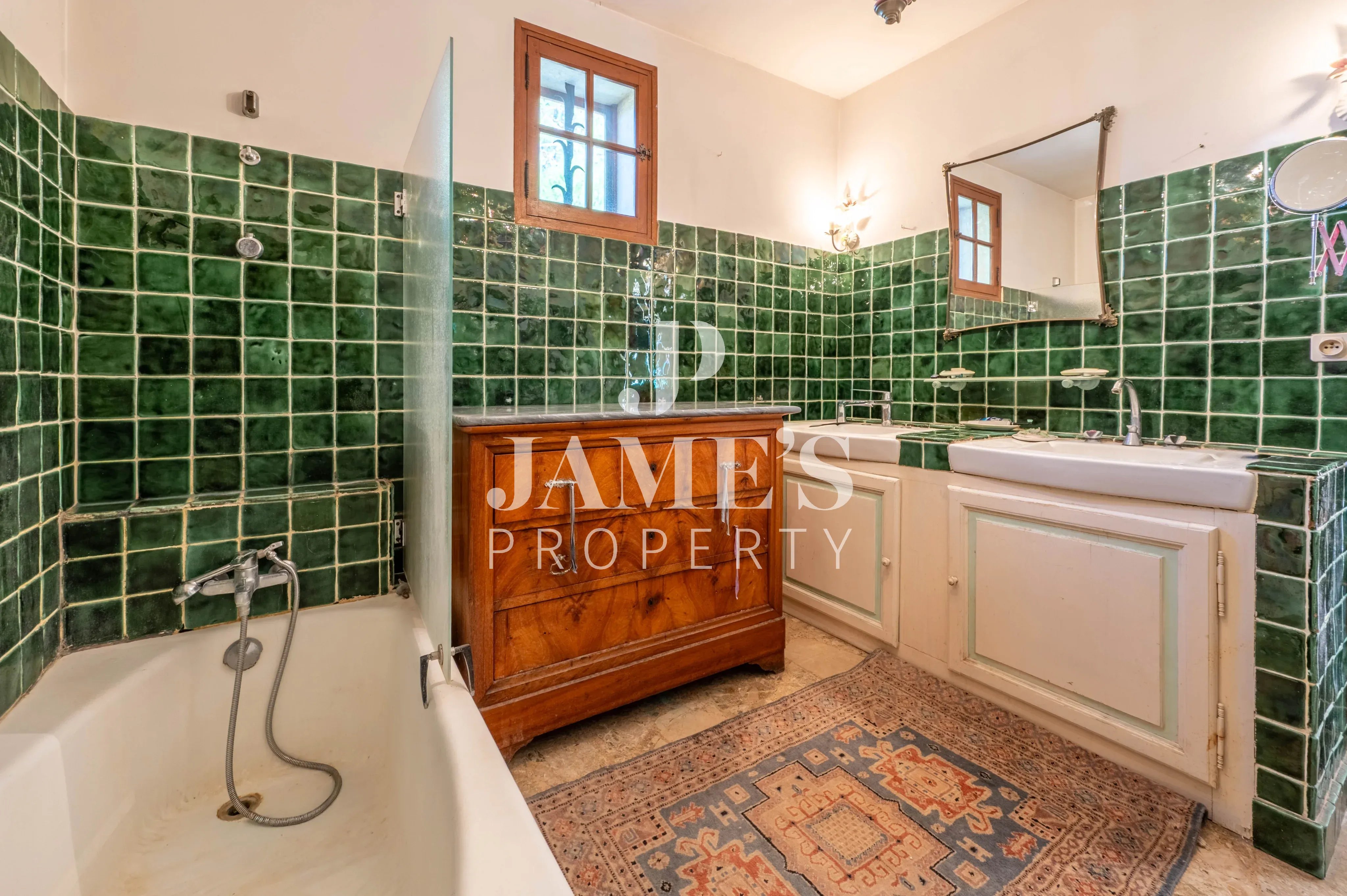 Photo 9 — JAME'S PROPERTY