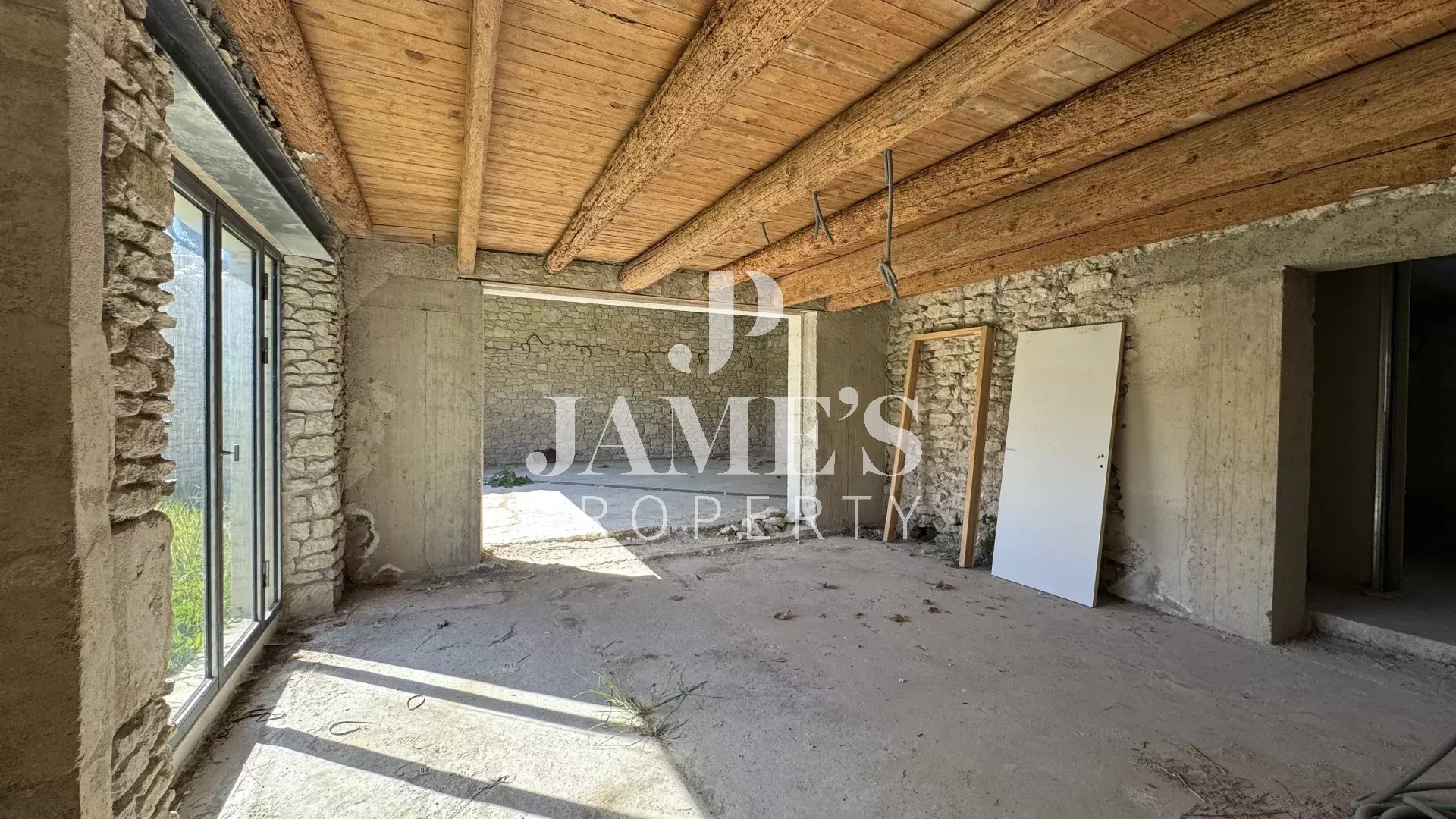 Photo 3 — JAME'S PROPERTY