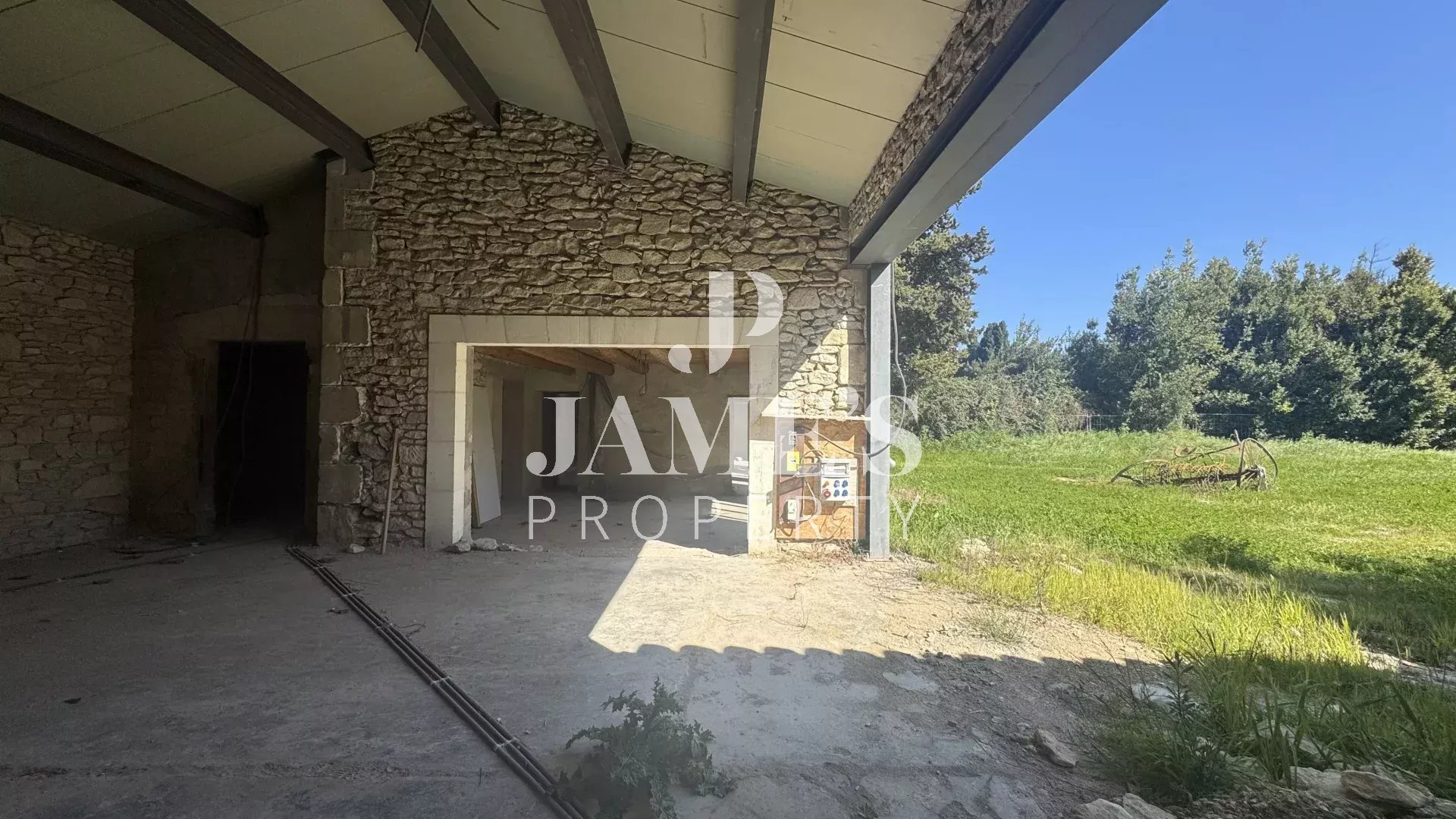 Photo 9 — JAME'S PROPERTY