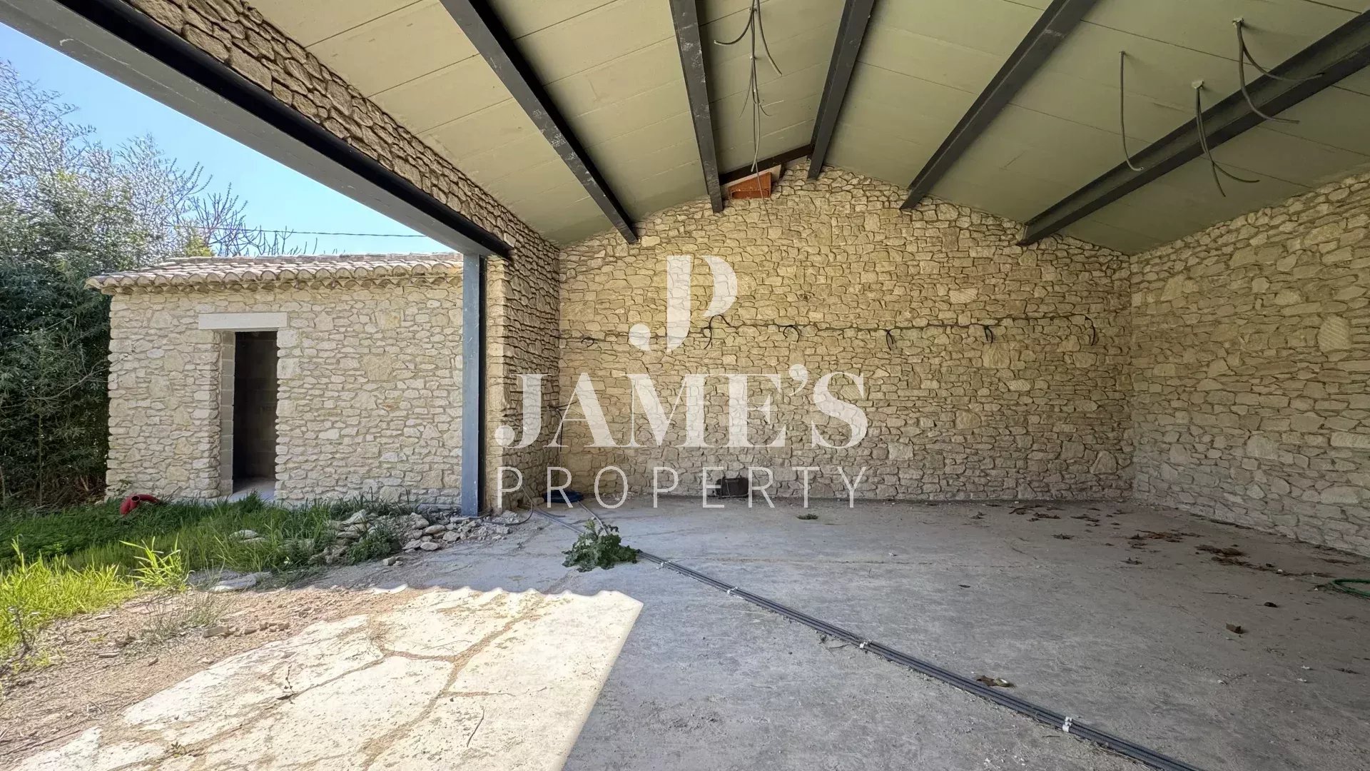 Photo 7 — JAME'S PROPERTY