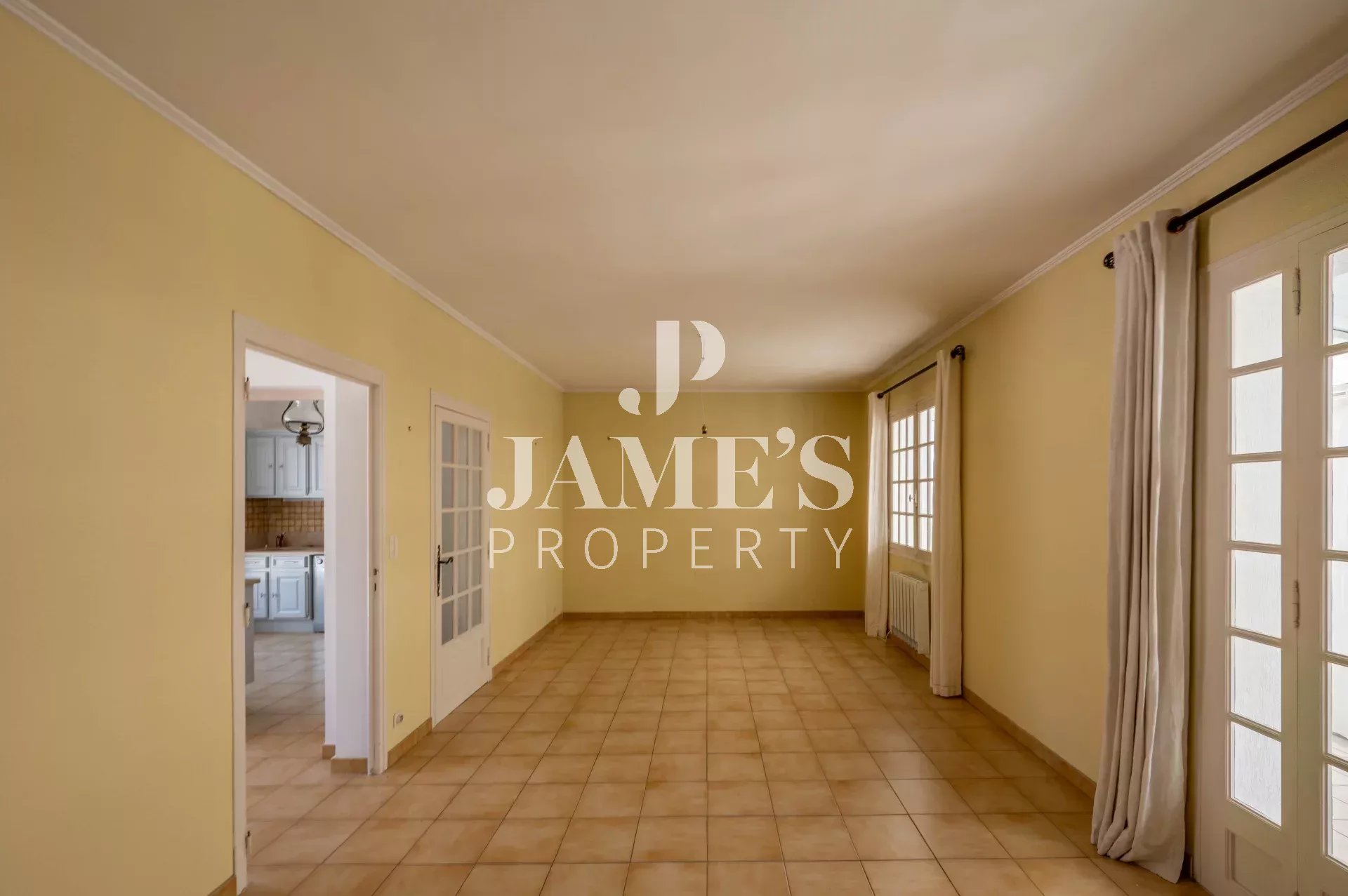 Photo 4 — JAME'S PROPERTY