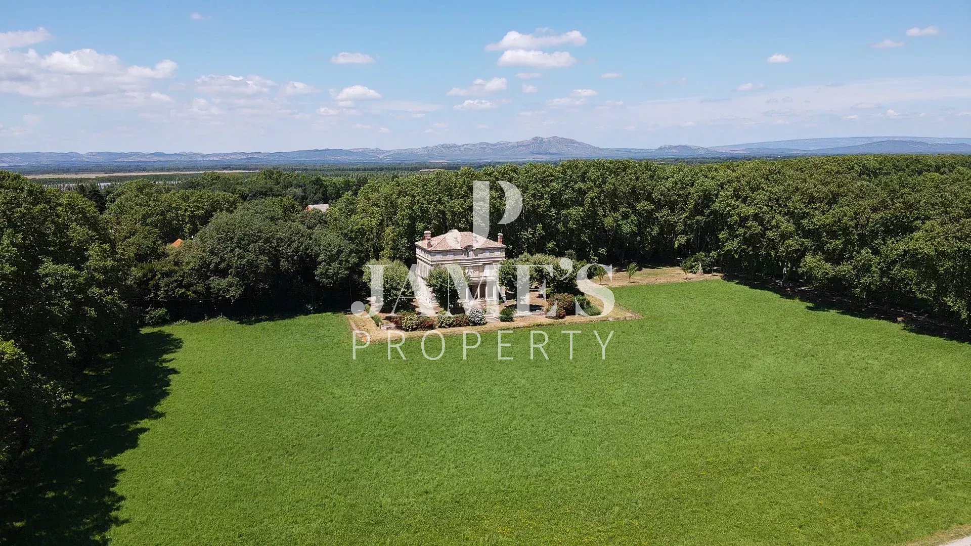 Photo 3 — JAME'S PROPERTY
