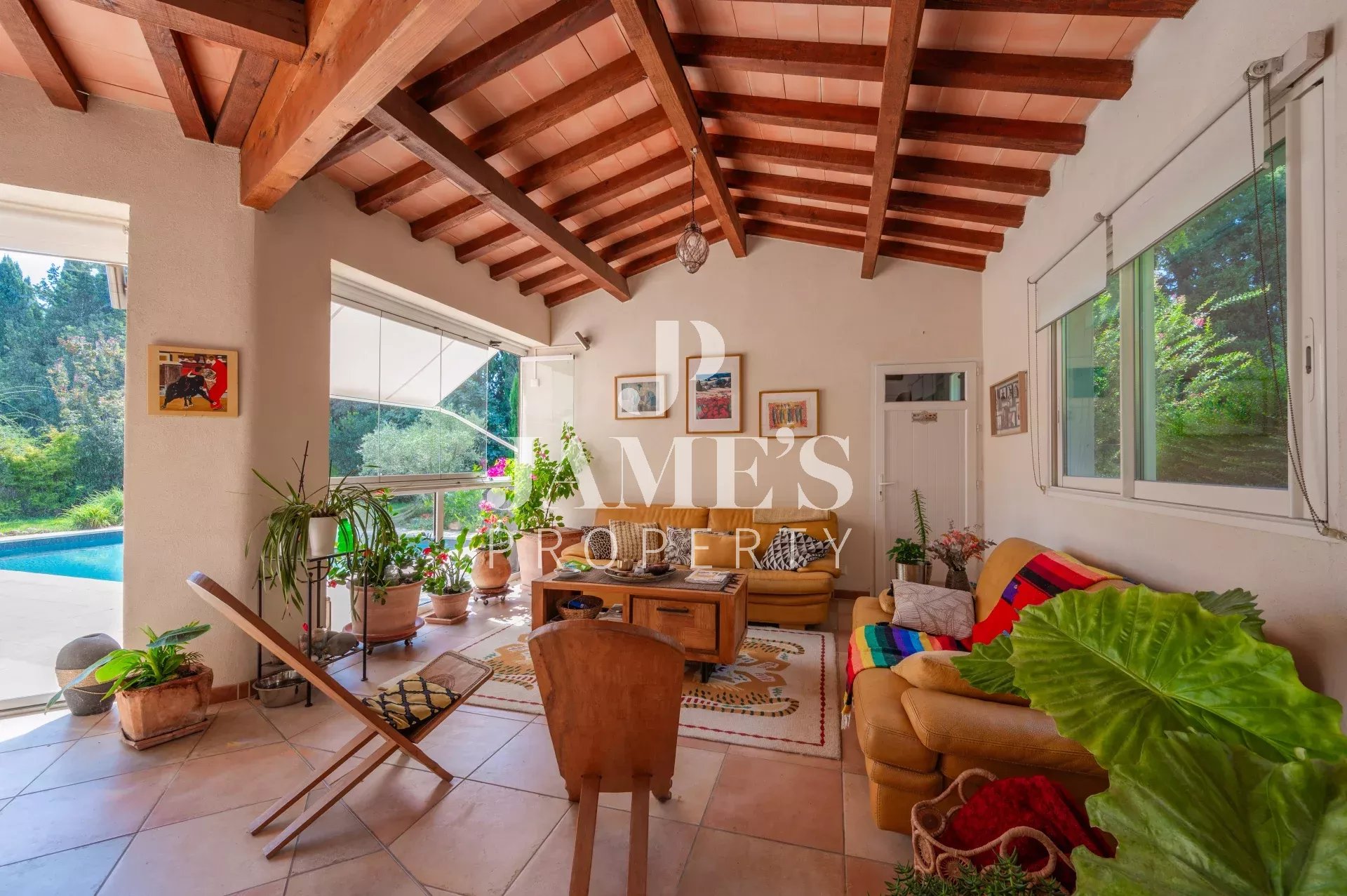 Photo 11 — JAME'S PROPERTY