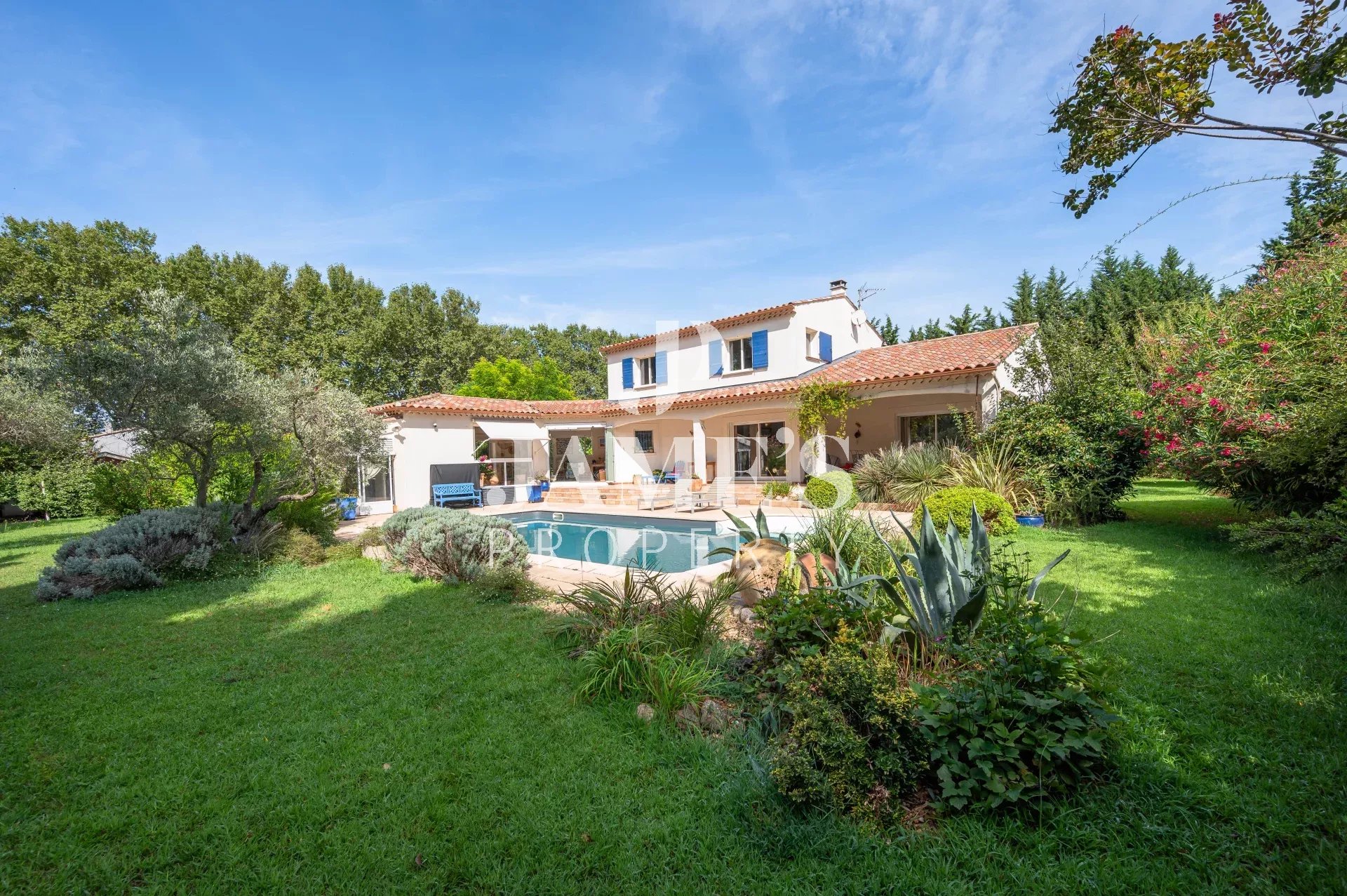 Photo 2 — JAME'S PROPERTY