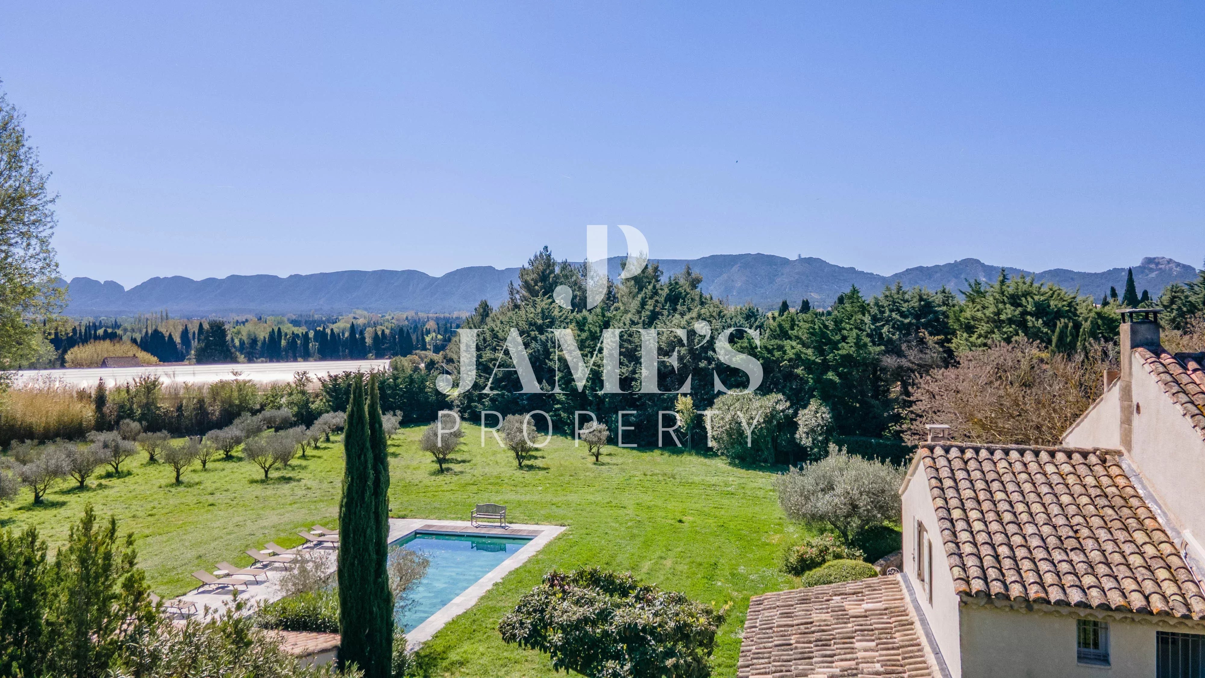 Photo 4 — JAME'S PROPERTY