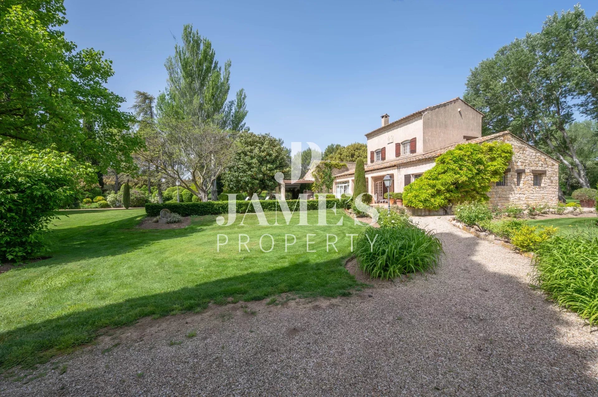 Photo 6 — JAME'S PROPERTY
