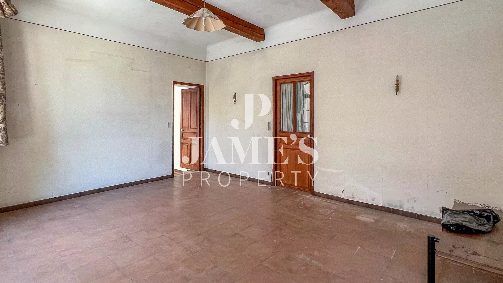 Photo 3 — JAME'S PROPERTY