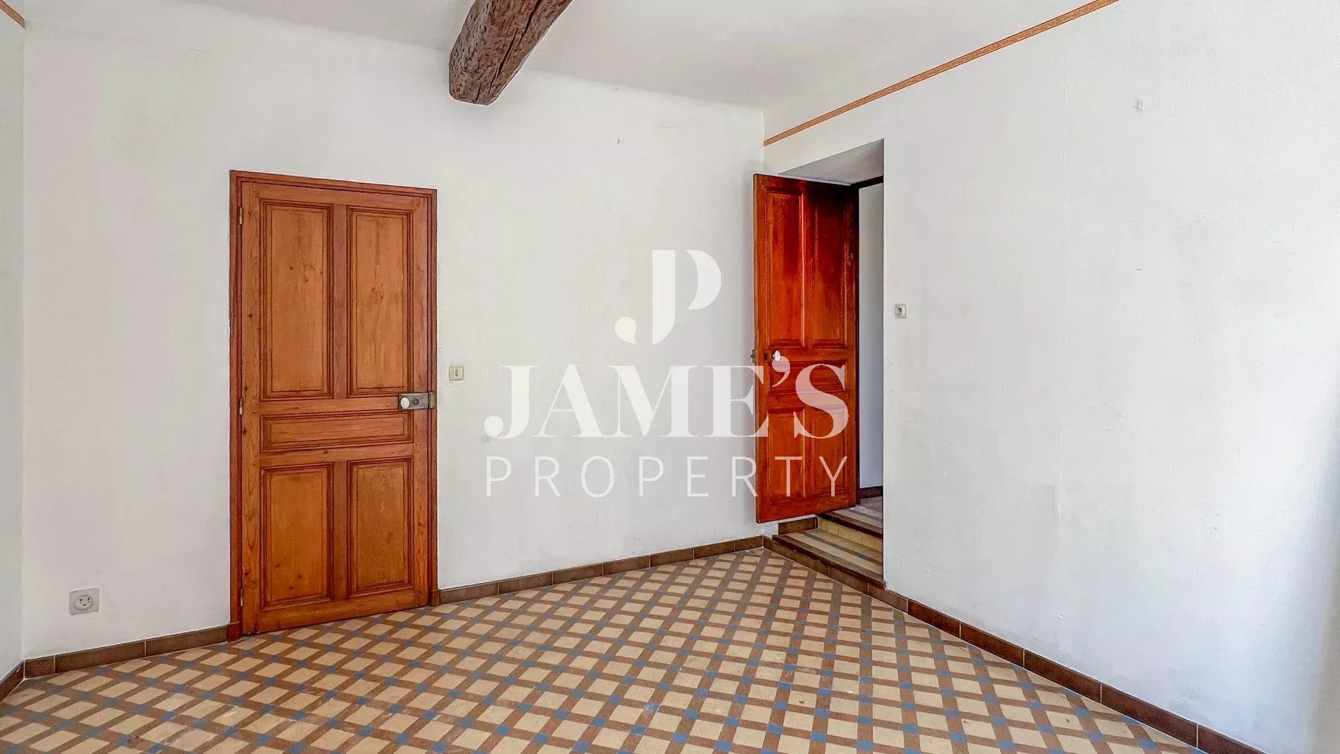 Photo 7 — JAME'S PROPERTY
