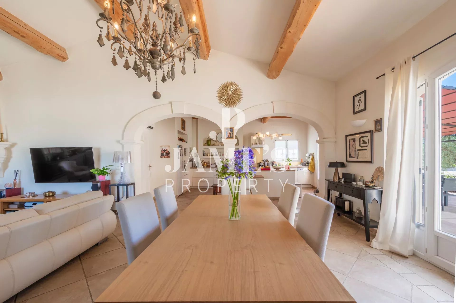 Photo 9 — JAME'S PROPERTY