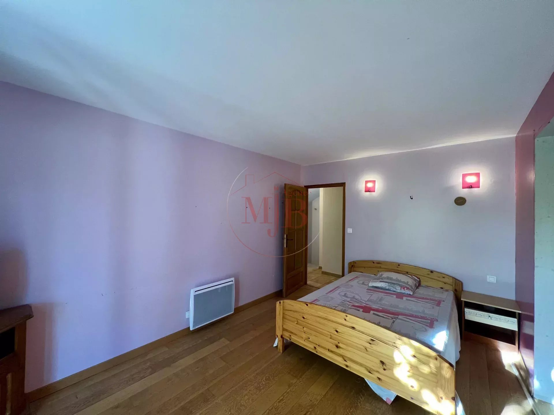 Photo 15 — Agence M.J.B