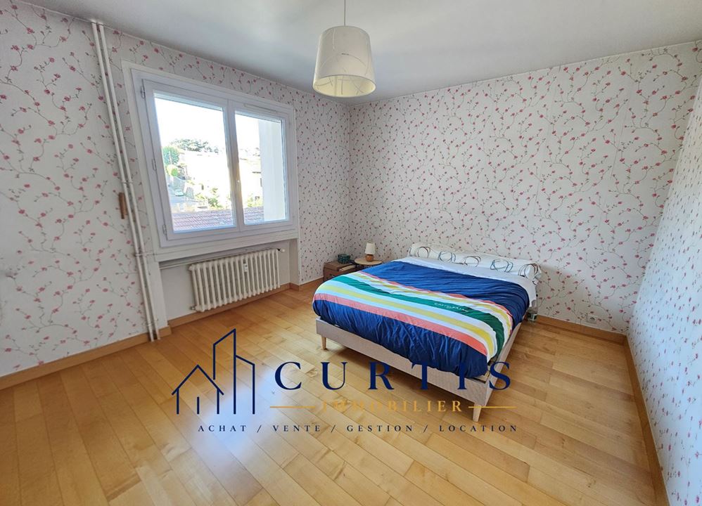 Photo 9 — CURTIS IMMOBILIER