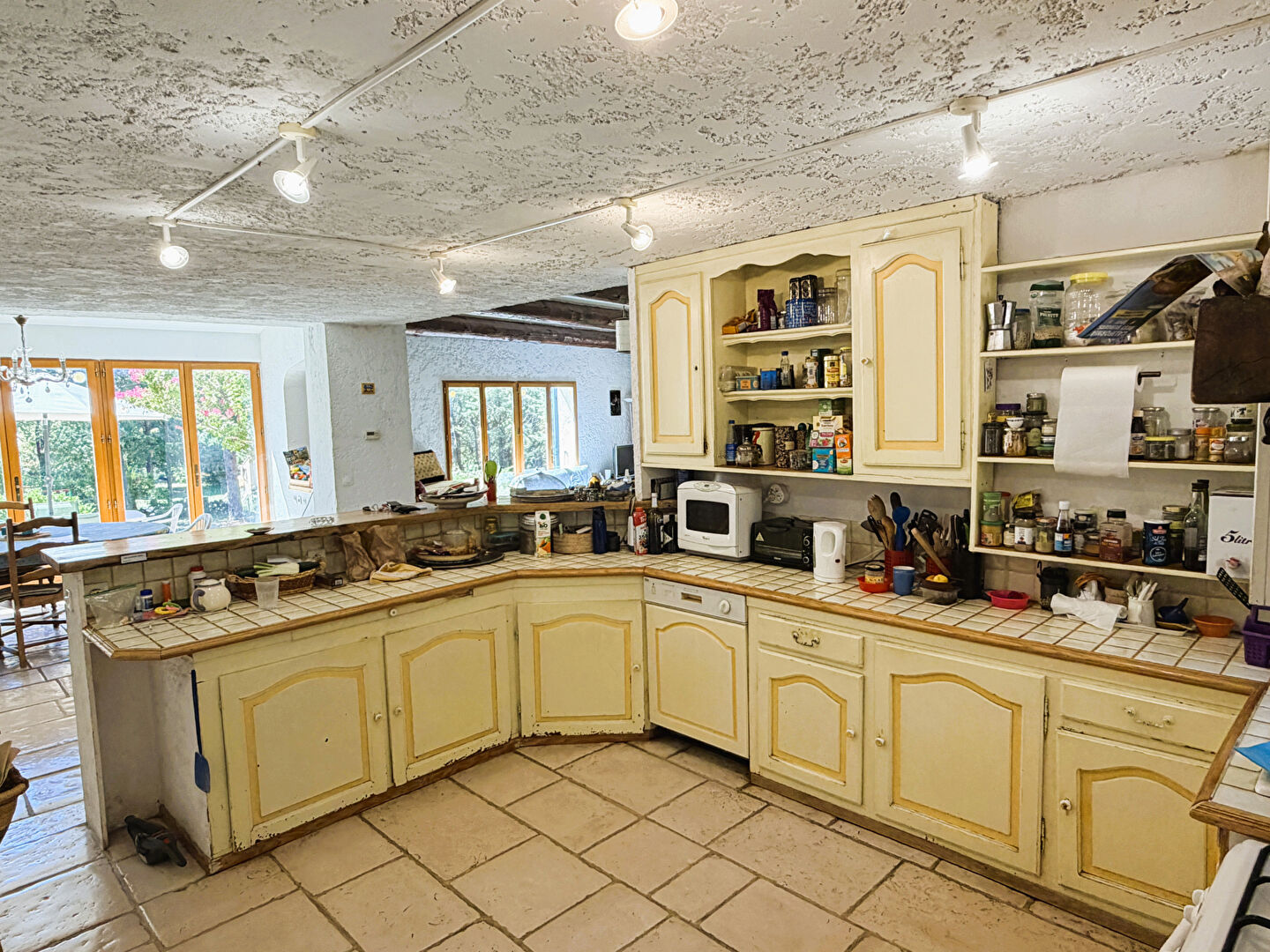 Photo 7 — Votre Maison Jouques