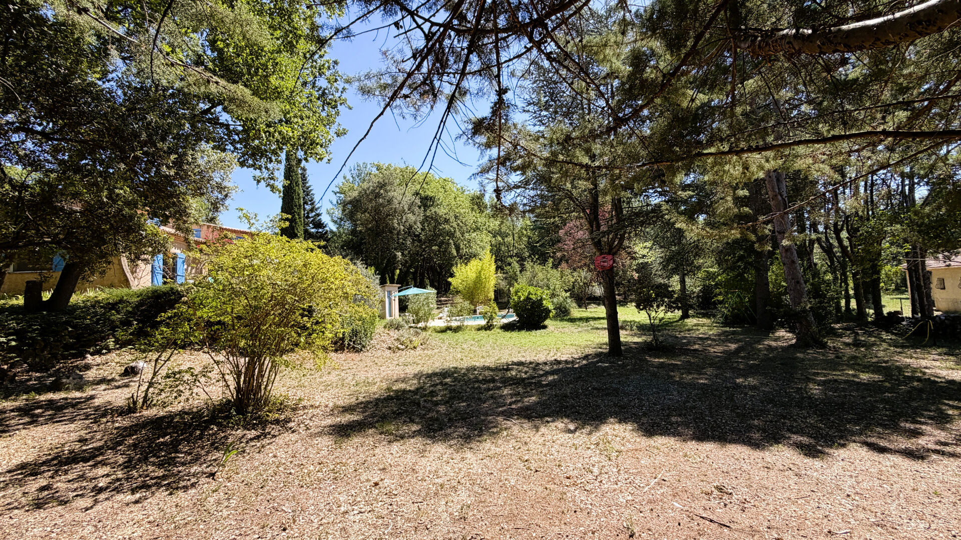 Photo 4 — Votre Maison Jouques